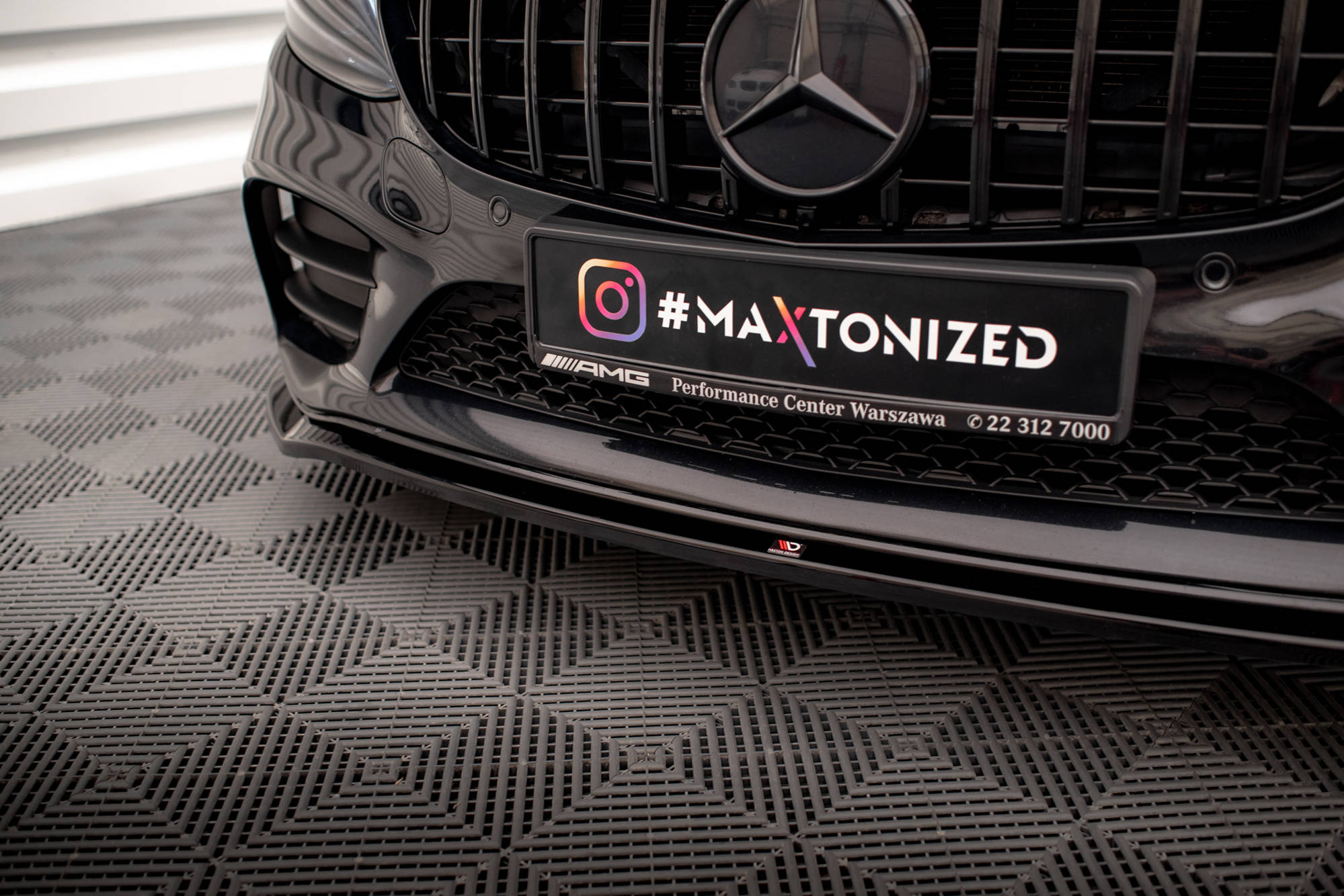 Maxton Design Street+ Spoilerlippe Front Ansatz V.1 passend für Mercedes-Benz C AMG Line Limousine / Coupe / Kombi W205 / C205 / S205 Facelift schwarz Hochglanz