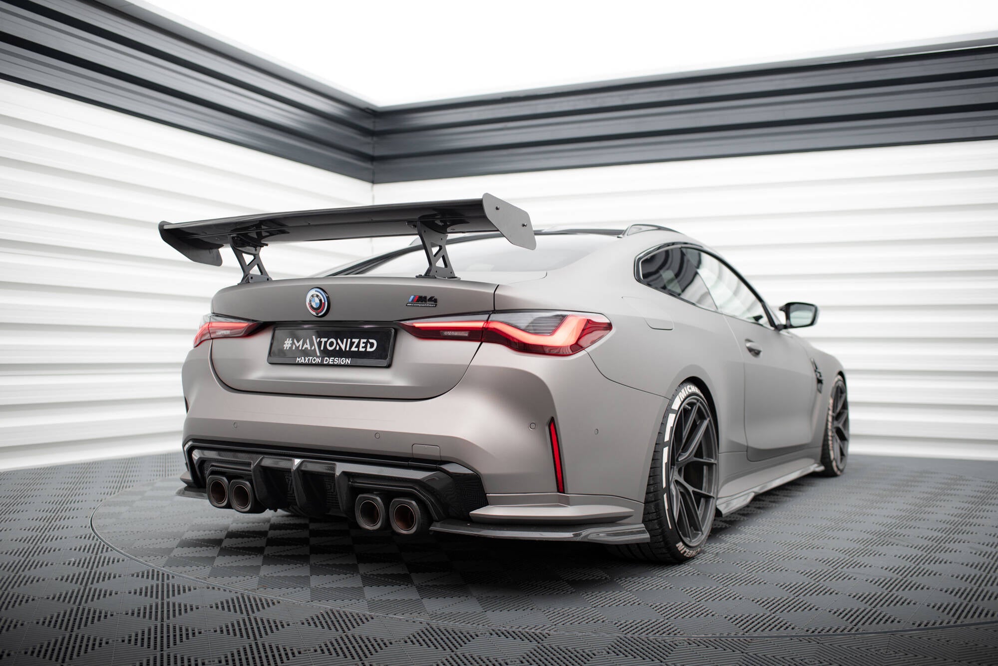Maxton Design Carbon Spoiler With Internal Brackets Uprights BMW M4 G82 / G82 Facelift / M440i / 4 M-Paket G22 / G22 Facelift für BMW 4er Coupe