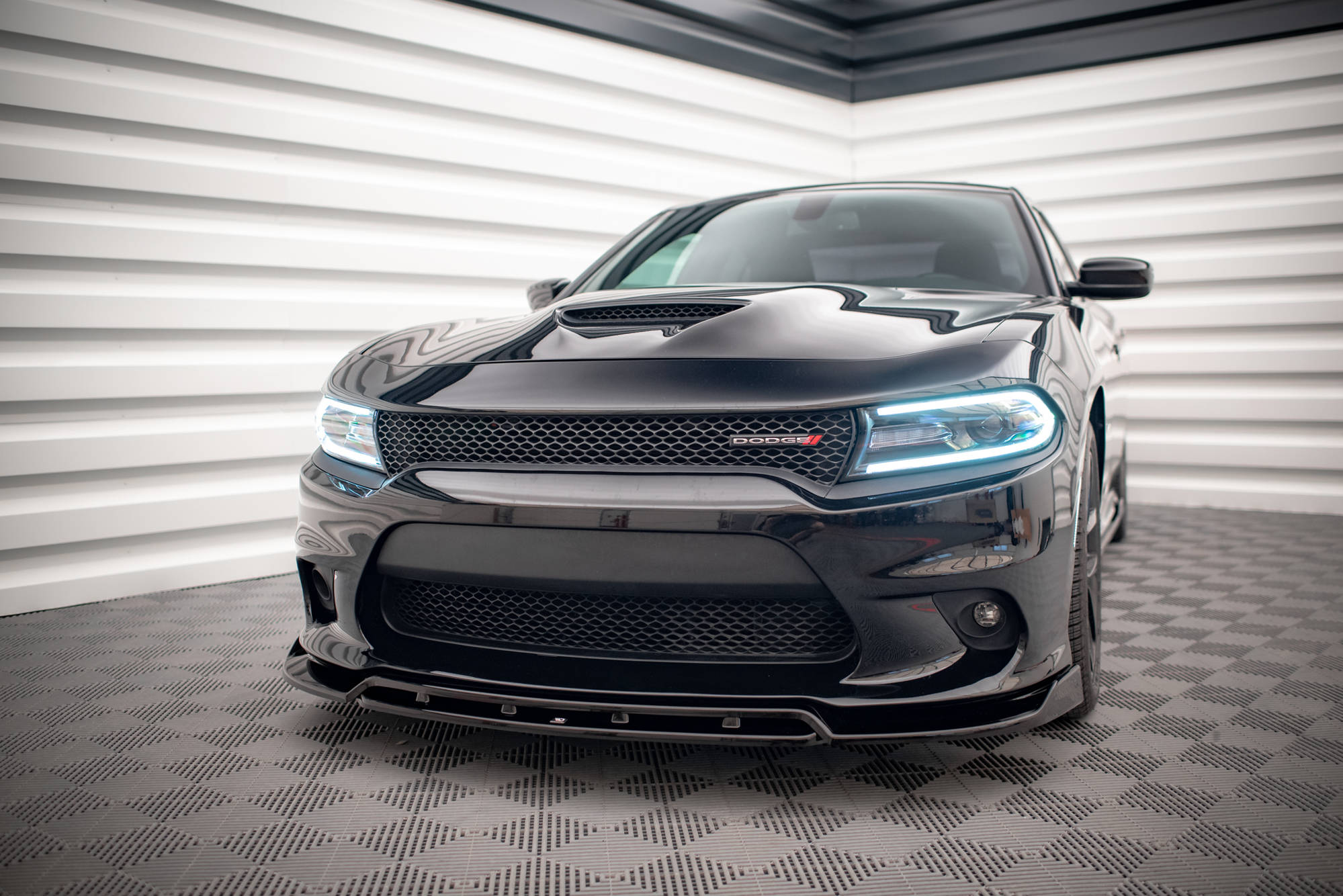 Maxton Design Street+ Spoilerlippe Front Ansatz V.1 passend für Dodge Charger SRT Mk7 Facelift schwarz Hochglanz