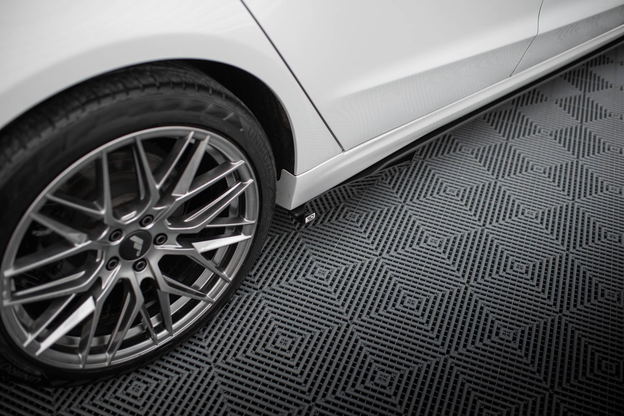 Maxton Design Seitenschweller Flaps passend für Ford Mondeo Sport Mk5 Facelift / Fusion Sport Mk2 Facelift schwarz Hochglanz