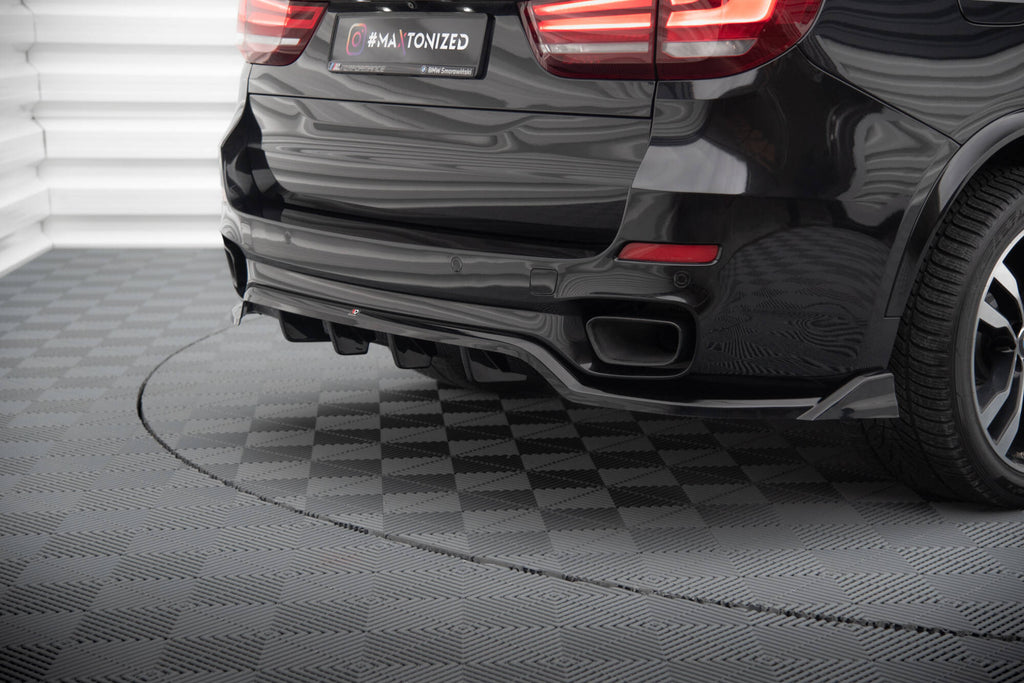 Maxton Design Street+ Mittlerer Diffusor RACE passend für BMW X5 M-Paket F15 schwarz Hochglanz