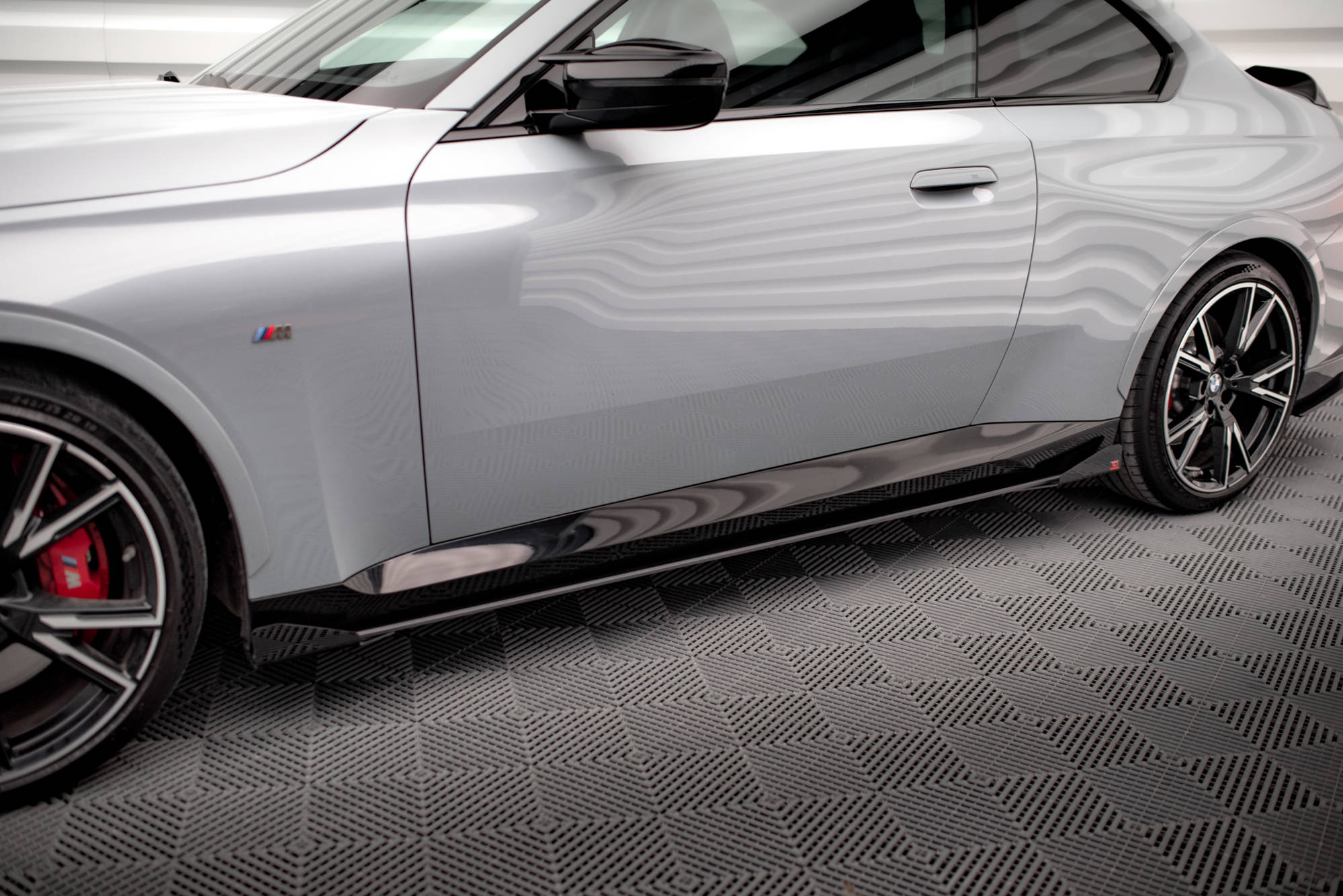 Maxton Design Street Pro Street+ Seitenschweller Leisten + Flaps passend für BMW 2 Coupe M-Paket / M240i G42 schwarz Hochglanz
