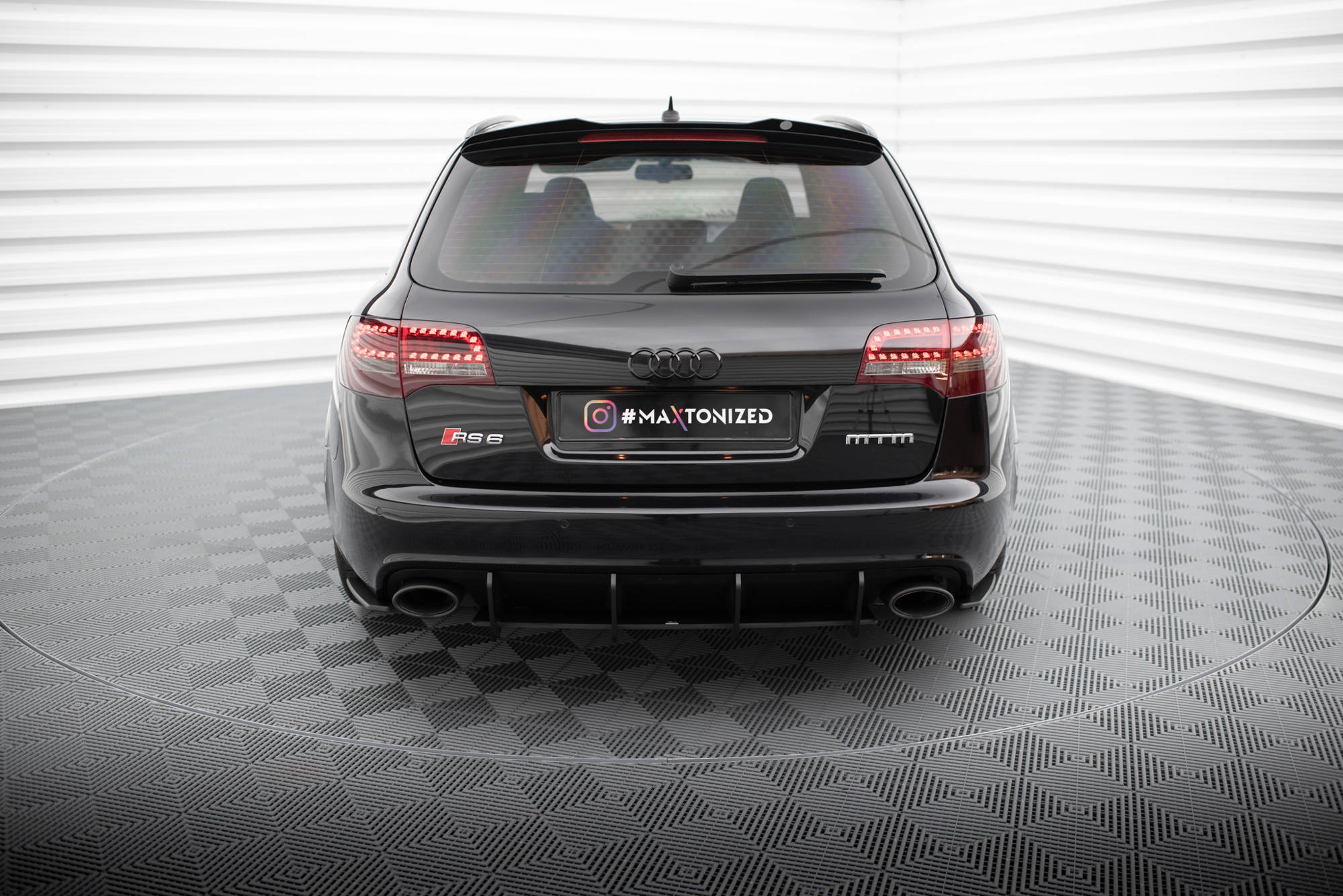 Maxton Design Street Pro Heckschürze passend für Audi RS6 Avant C6