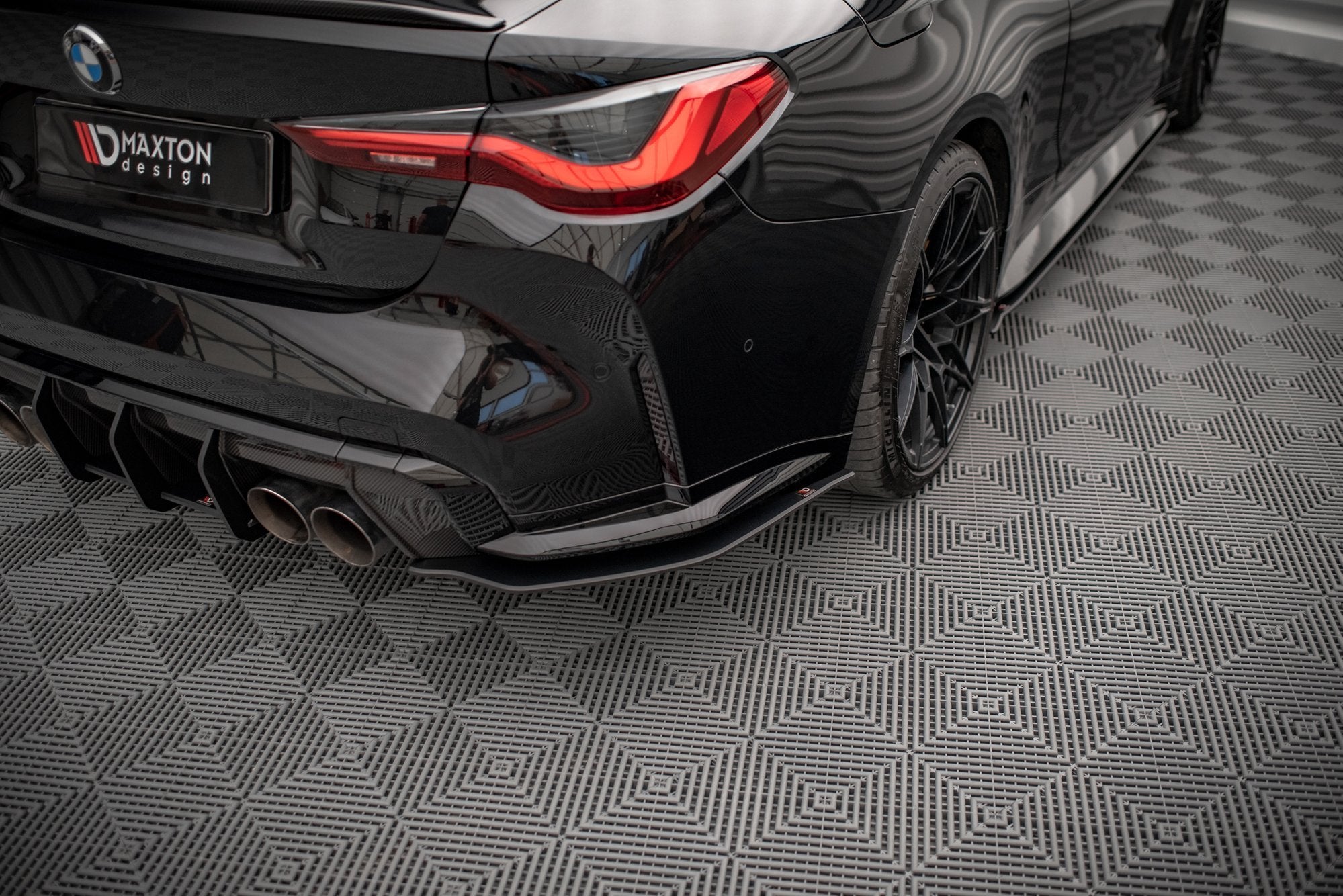 Maxton Design Street Pro Heck Ansatz Flaps Diffusor passend für BMW M4 G82