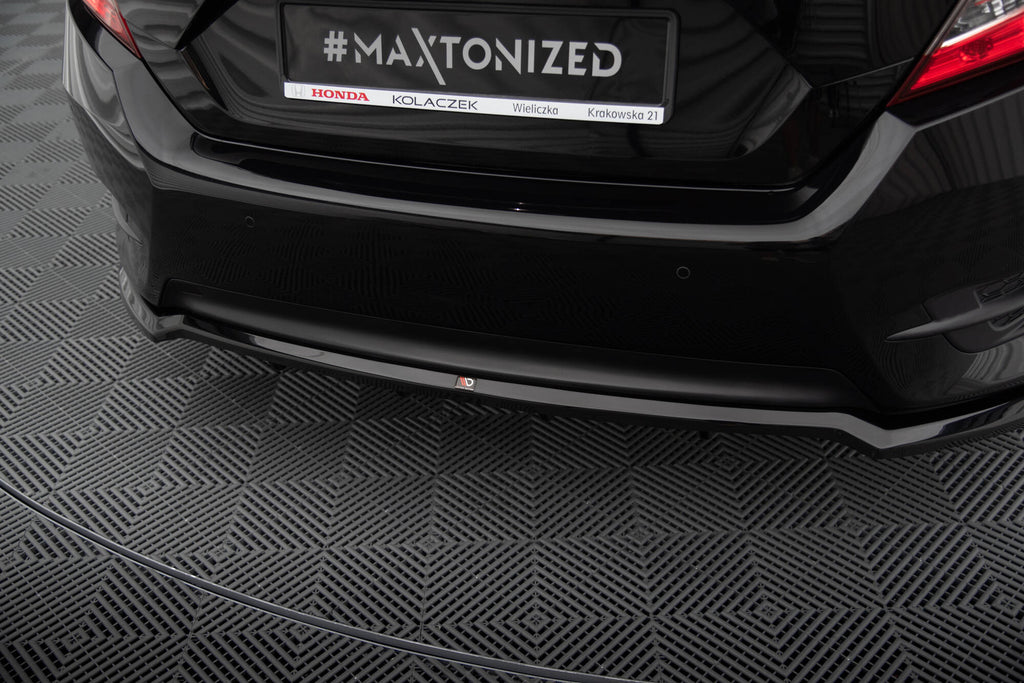 Maxton Design Street+ Mittlerer Diffusor RACE passend für Honda Civic Mk10 schwarz Hochglanz