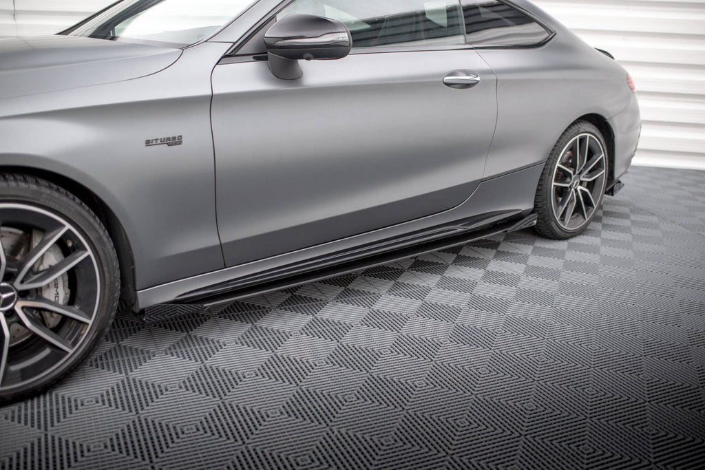 Maxton Design Street Pro Street+ Seitenschweller Leisten + Flaps passend für Mercedes-AMG C43 Coupe / Cabrio C205 Facelift / A205 Facelift schwarz Hochglanz