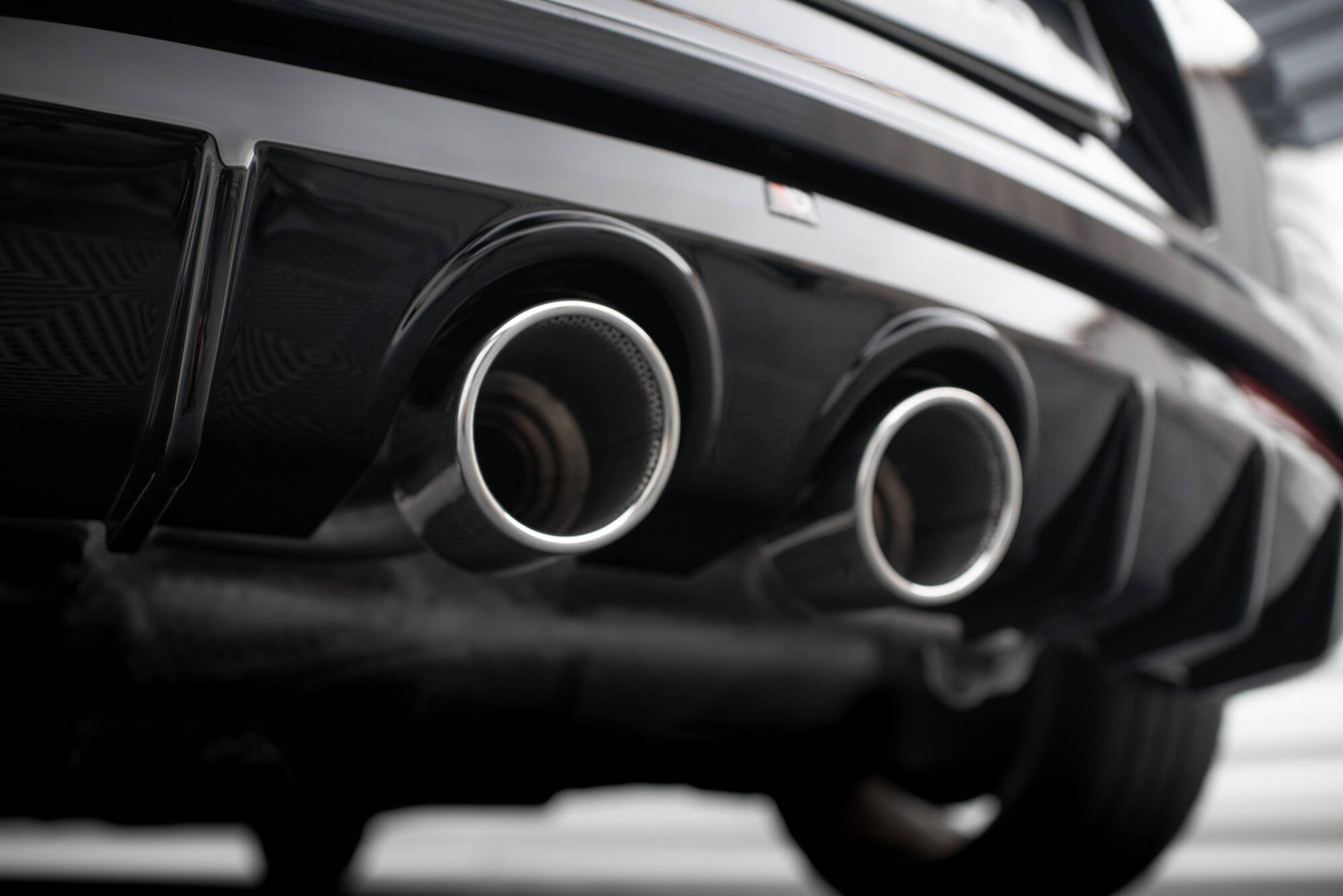 Maxton Design Diffusor Heck Ansatz V.3 passend für VW Scirocco R Mk3 schwarz Hochglanz