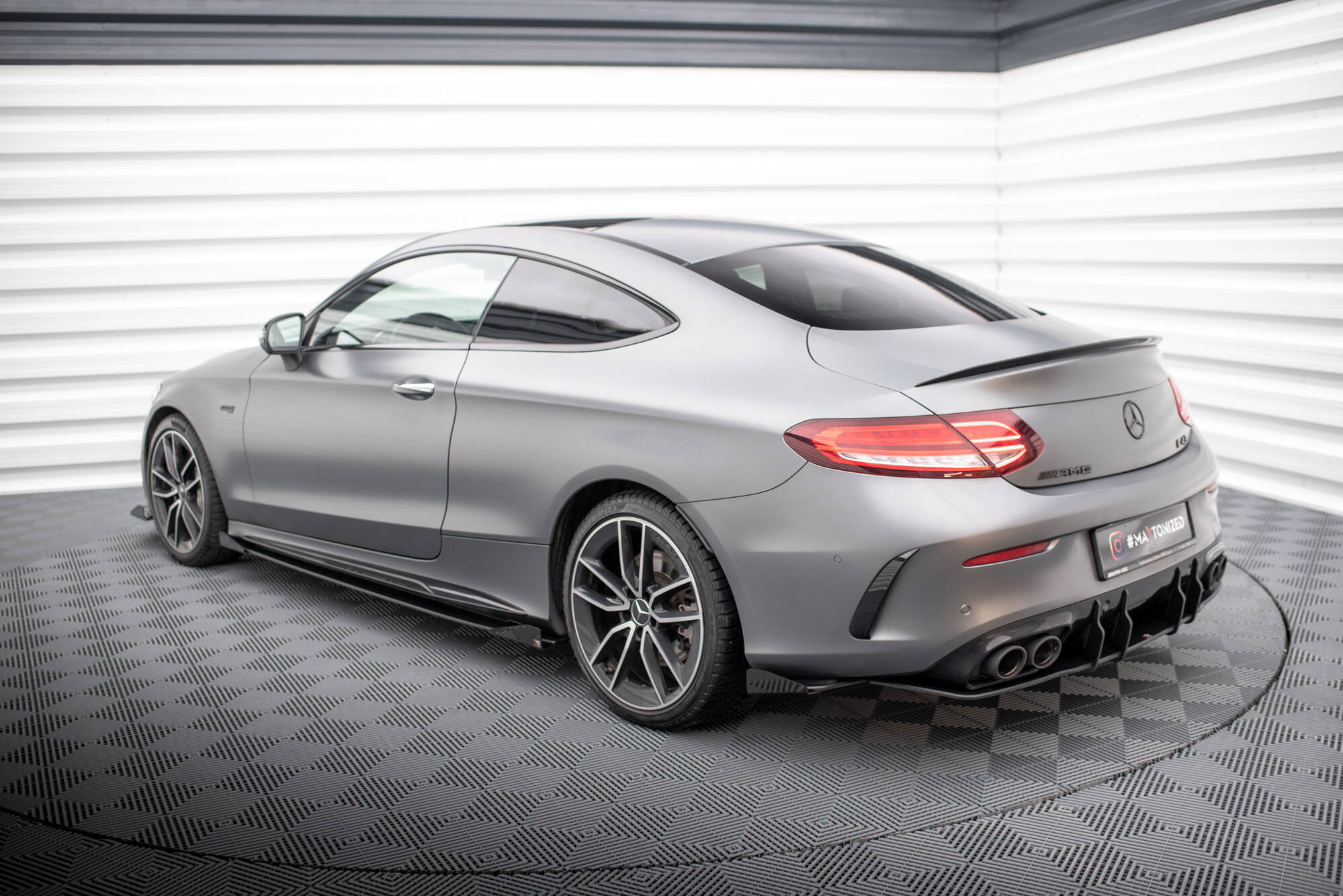 Maxton Design Street Pro Heck Ansatz Flaps Diffusor + Flaps passend für Mercedes-AMG C43 Coupe / Cabrio C205 Facelift / A205 Facelift schwarz Hochglanz