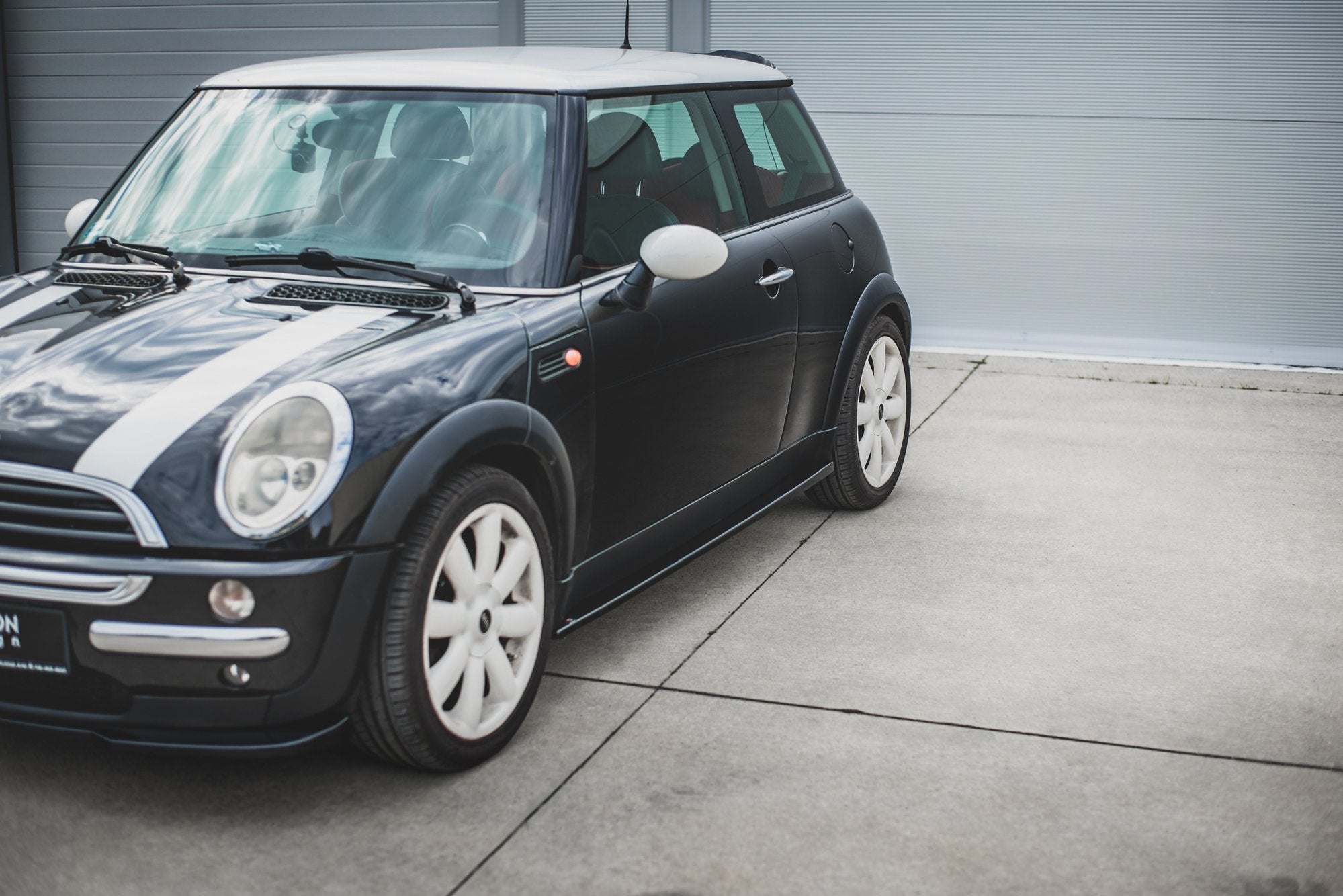Maxton Design Street+ Seitenschweller Leisten passend für Mini Cooper / One R50 schwarz Hochglanz