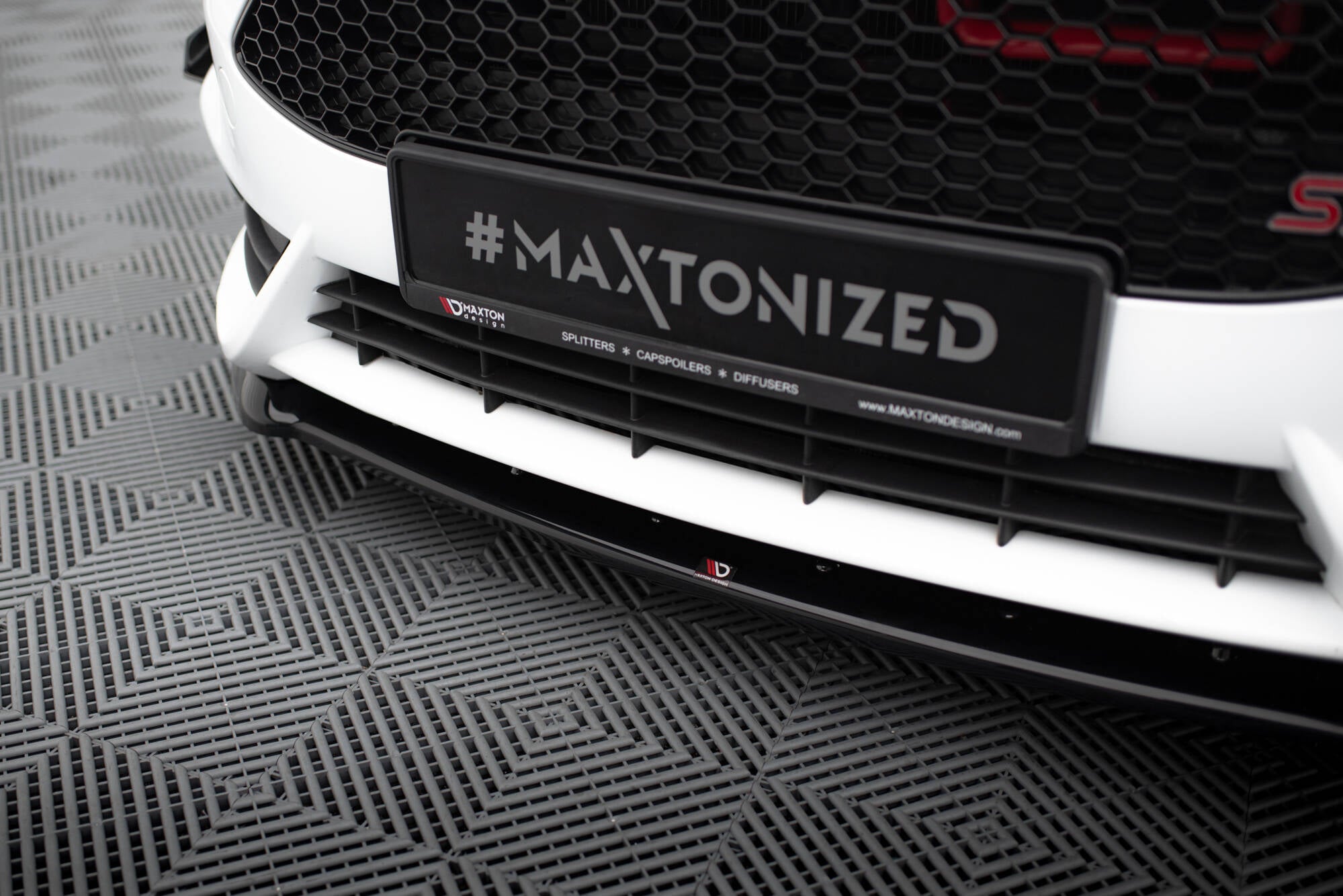 Maxton Design Street+ Spoilerlippe Front Ansatz passend für (Cupra) Ford Fiesta ST Mk7 FL schwarz Hochglanz