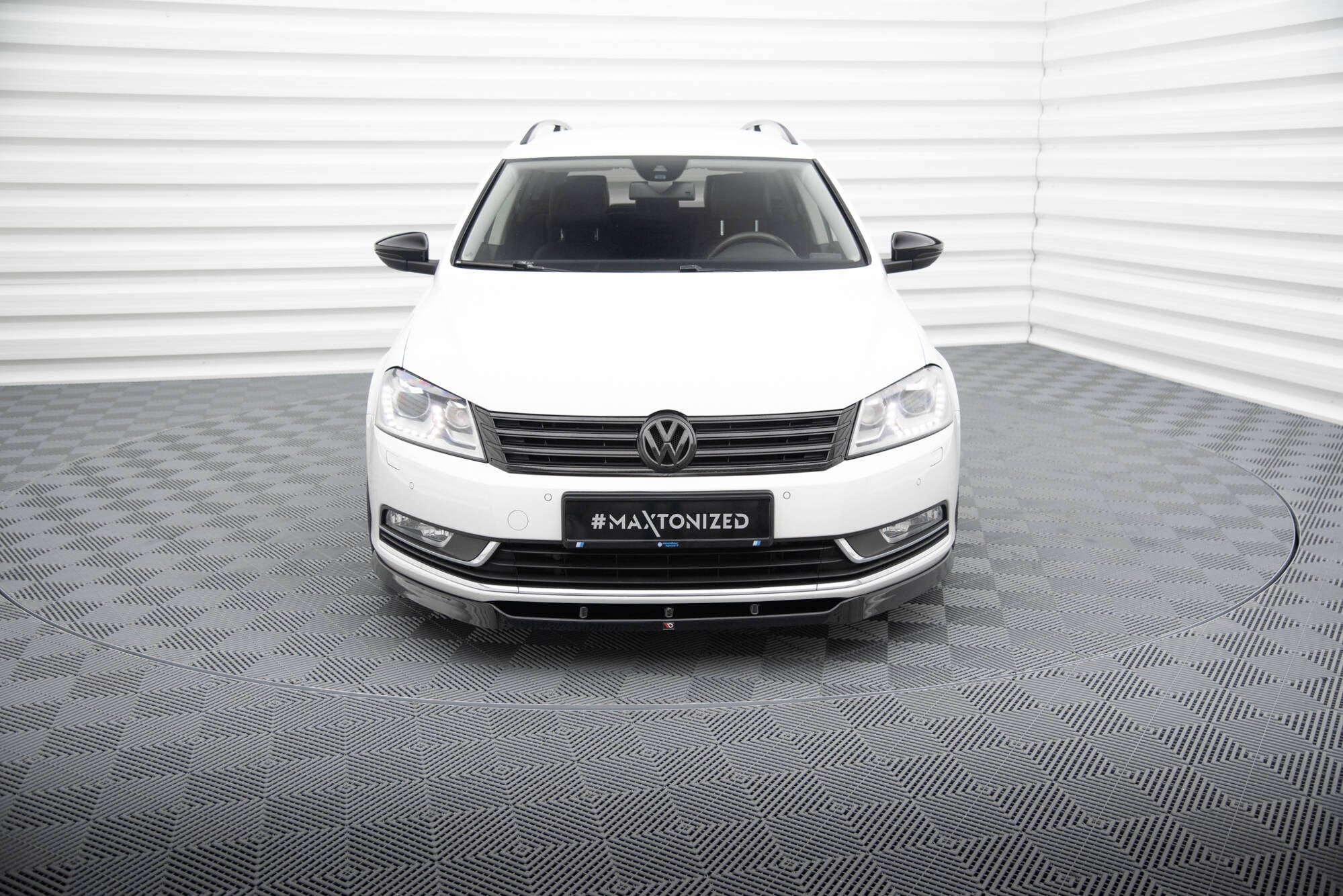 Maxton Design Street+ Spoilerlippe Front Ansatz V.1 passend für VW Passat B7 schwarz Hochglanz