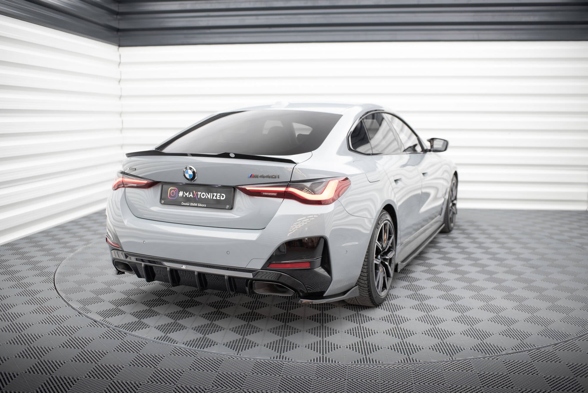 Maxton Design Heck Ansatz Flaps Diffusor V.4 passend für BMW M440i / 4 M-Paket Gran Coupe G26 schwarz Hochglanz