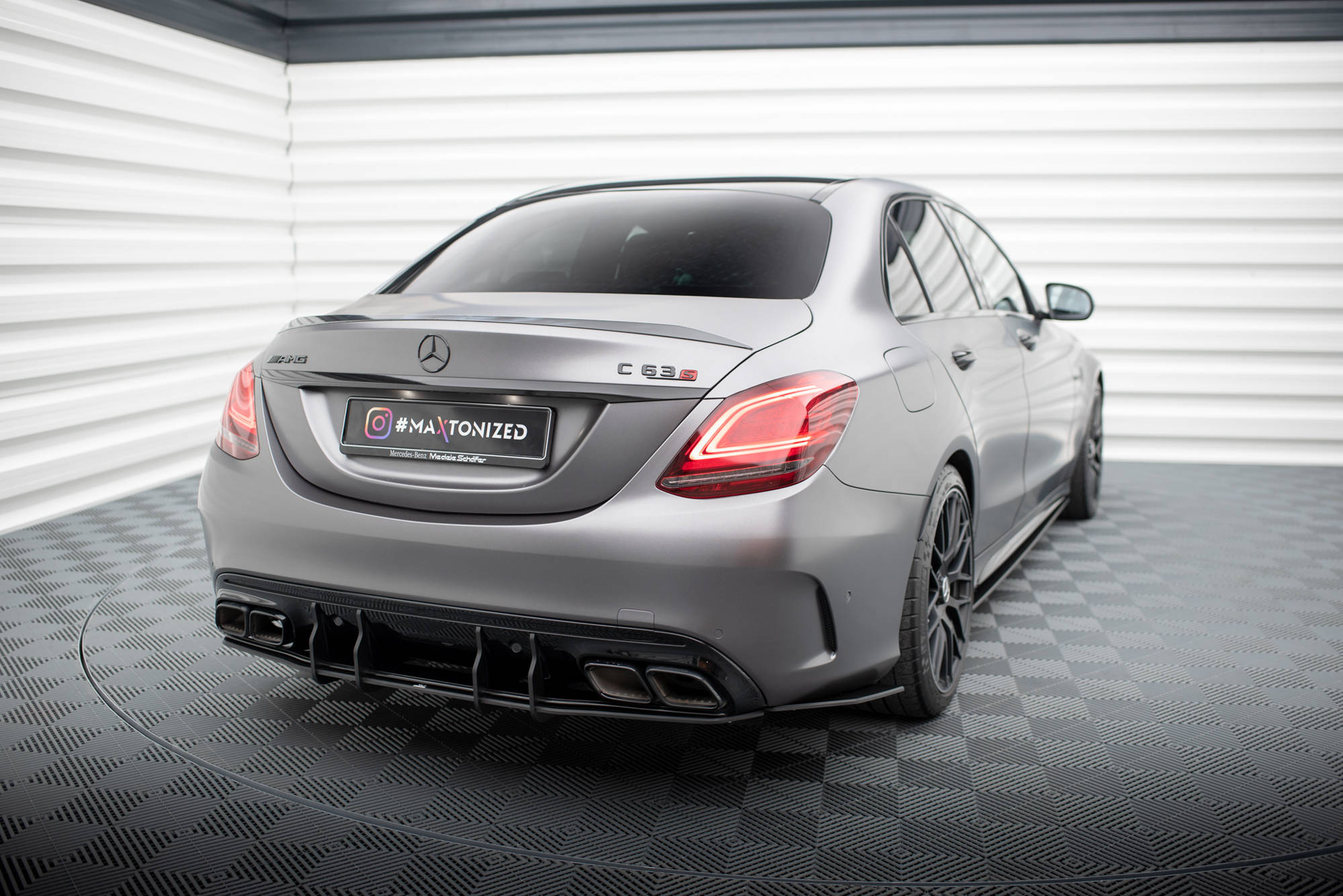Maxton Design Street Pro Heckschürze passend für Mercedes-AMG C63 Limousine / Kombi W205 Facelift