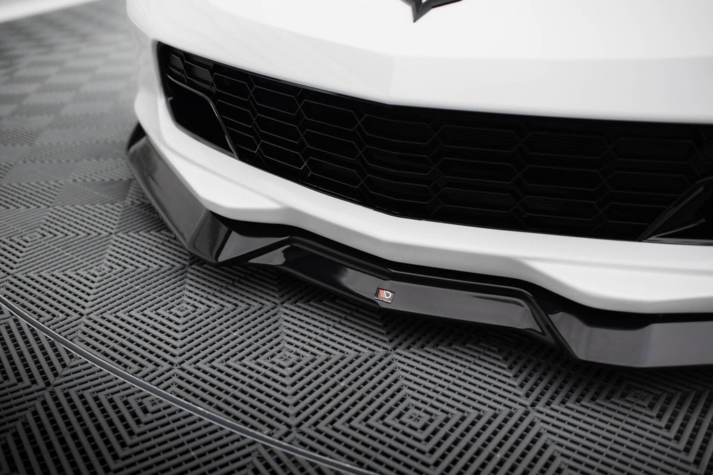 Maxton Design Street+ Spoilerlippe Front Ansatz V.2 passend für Chevrolet Corvette Stingray / Z06 C7 schwarz Hochglanz