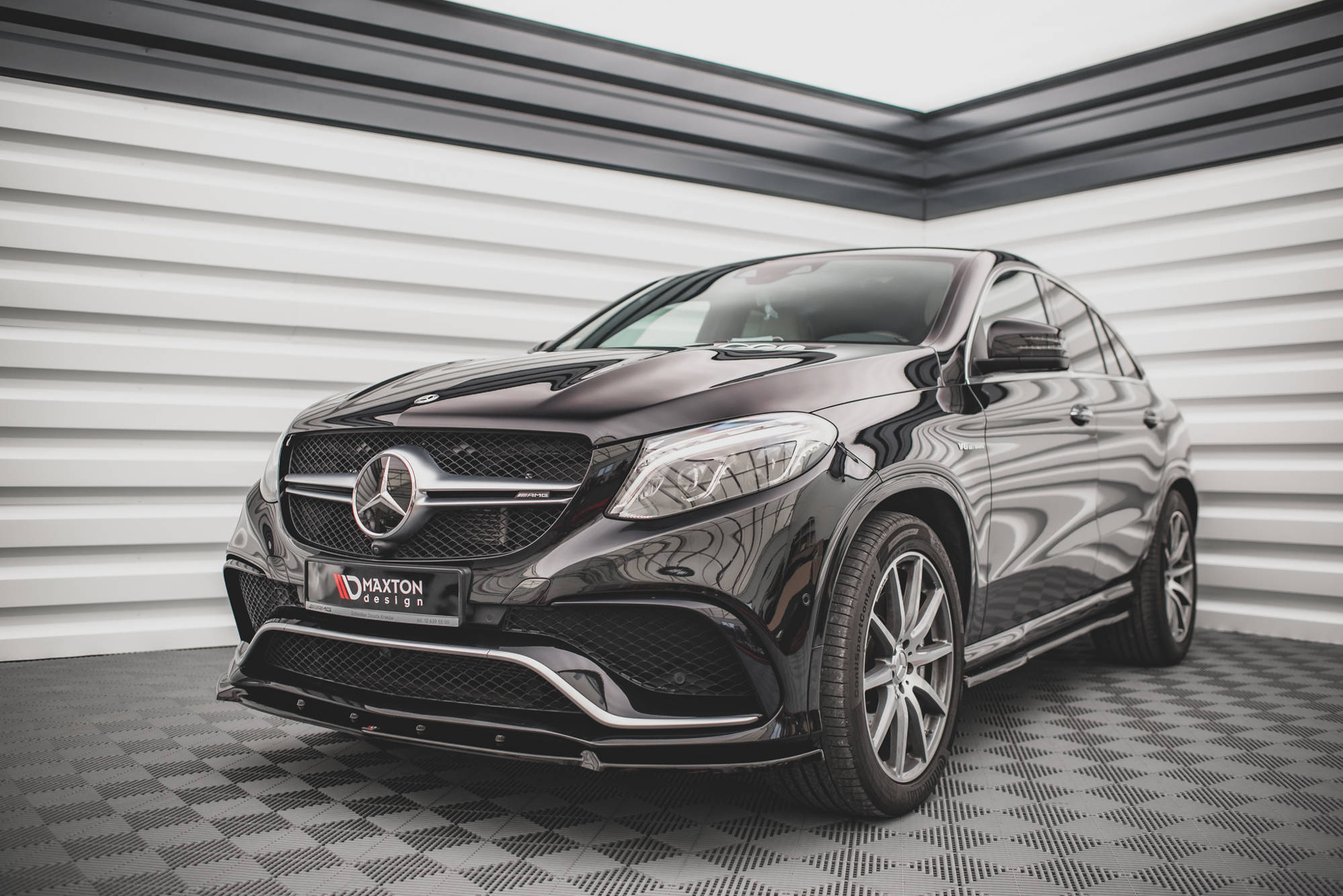 Maxton Design Street+ Spoilerlippe Front Ansatz V.1 passend für Mercedes-Benz GLE Coupe / SUV 63 AMG C292 / W166 schwarz Hochglanz
