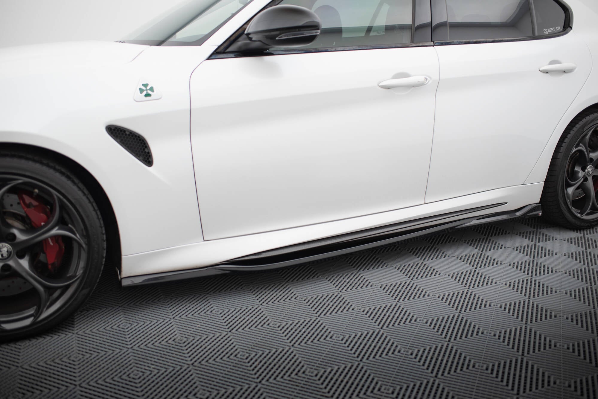 Maxton Design Street+ Seitenschweller Leisten passend für Alfa Romeo Giulia Quadrifoglio schwarz Hochglanz