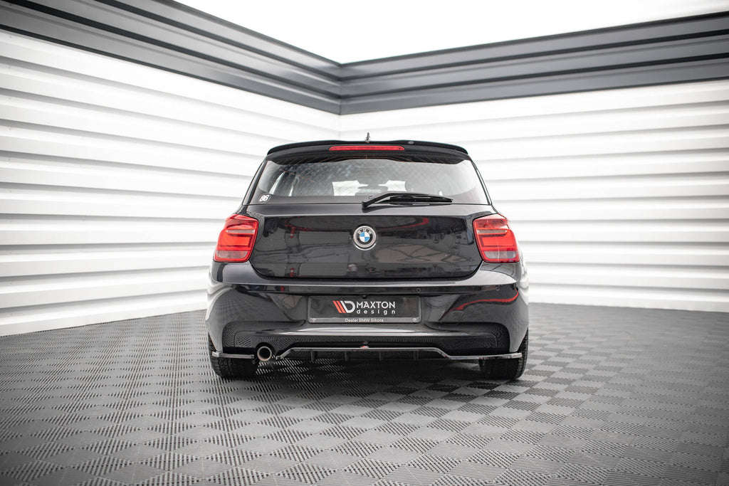 Maxton Design Street+ Mittlerer Diffusor RACE passend für BMW 1er F20 schwarz Hochglanz