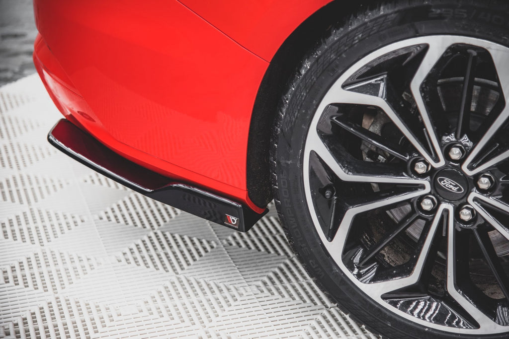 Maxton Design Heck Ansatz Flaps Diffusor V.2 passend für Ford Focus ST-Line Kombi Mk4 schwarz Hochglanz