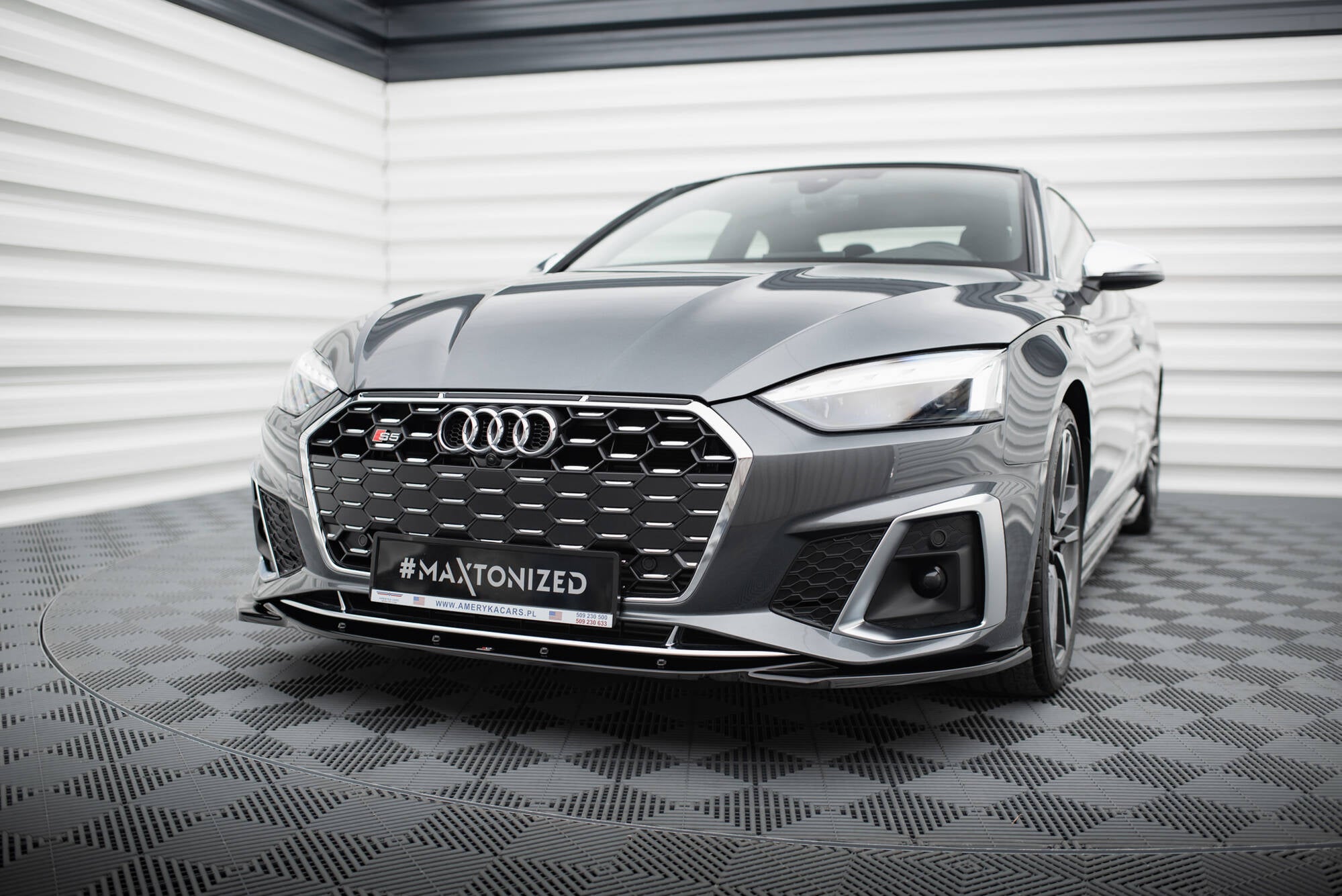 Maxton Design Street+ Spoilerlippe Front Ansatz V.1 passend für Audi S5 / A5 S-Line F5 Facelift schwarz Hochglanz