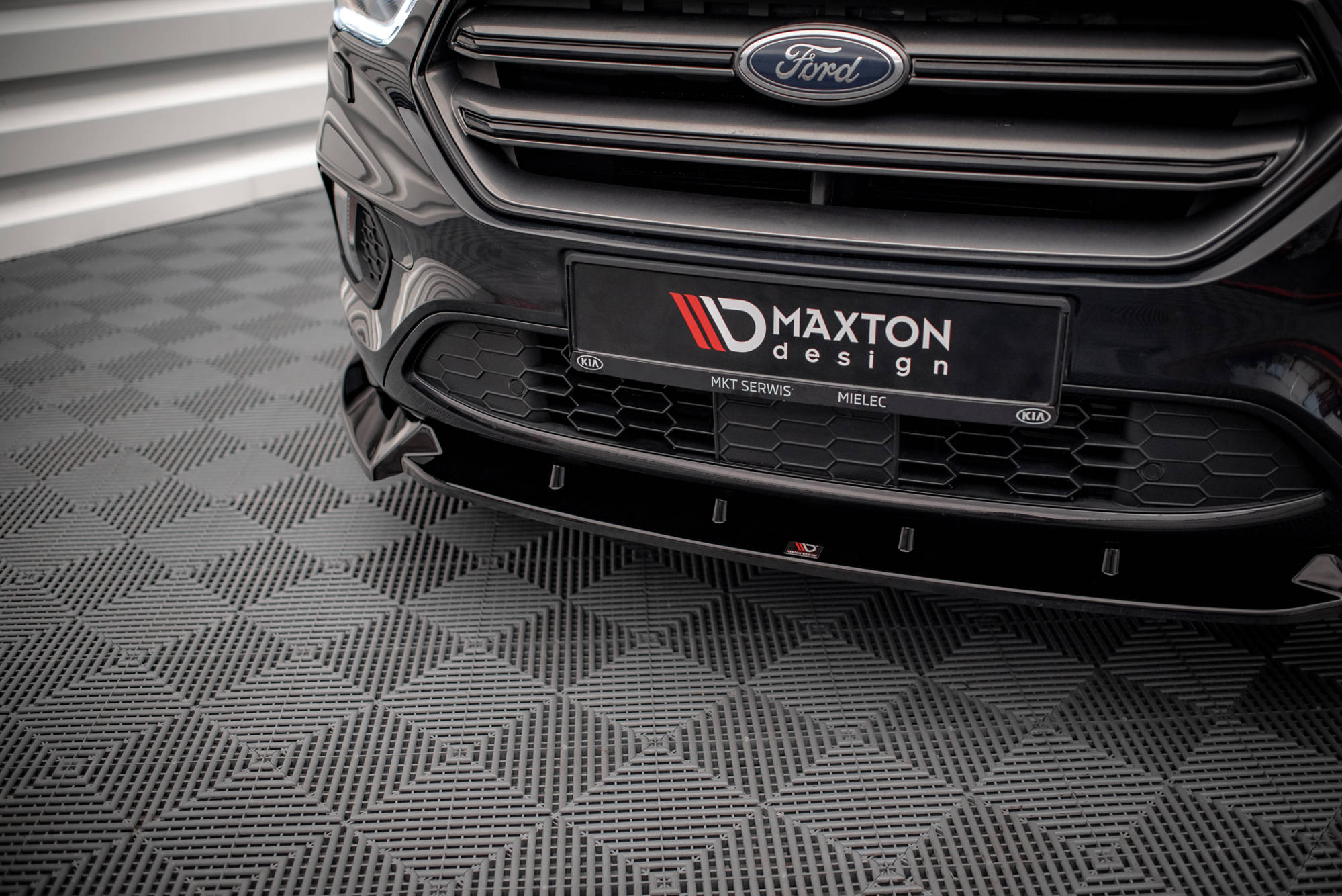 Maxton Design Street+ Spoilerlippe Front Ansatz V.2 passend für Ford Escape ST-Line Mk3 schwarz Hochglanz