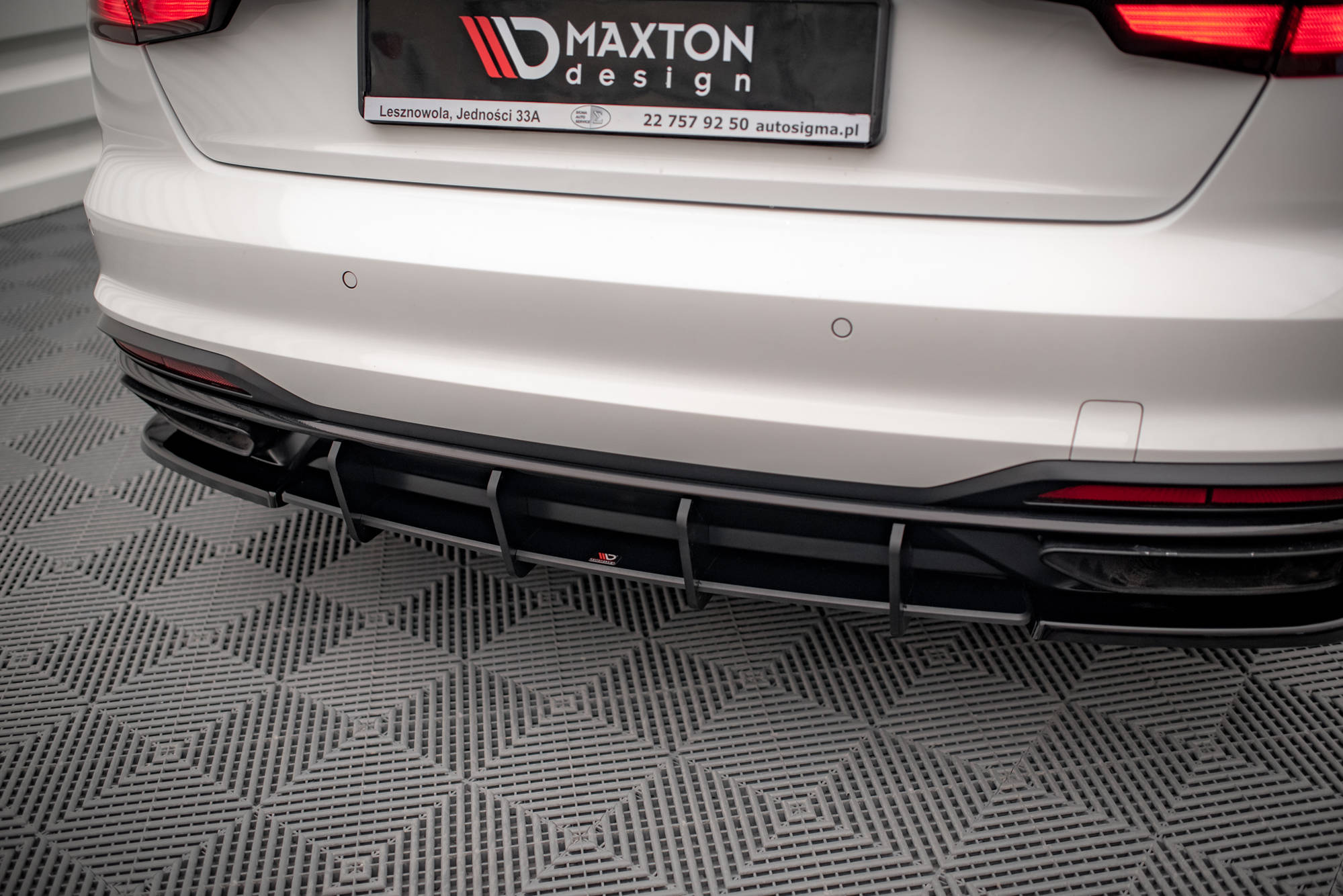 Maxton Design Street Pro Heckschürze passend für Audi A4 B9 Facelift