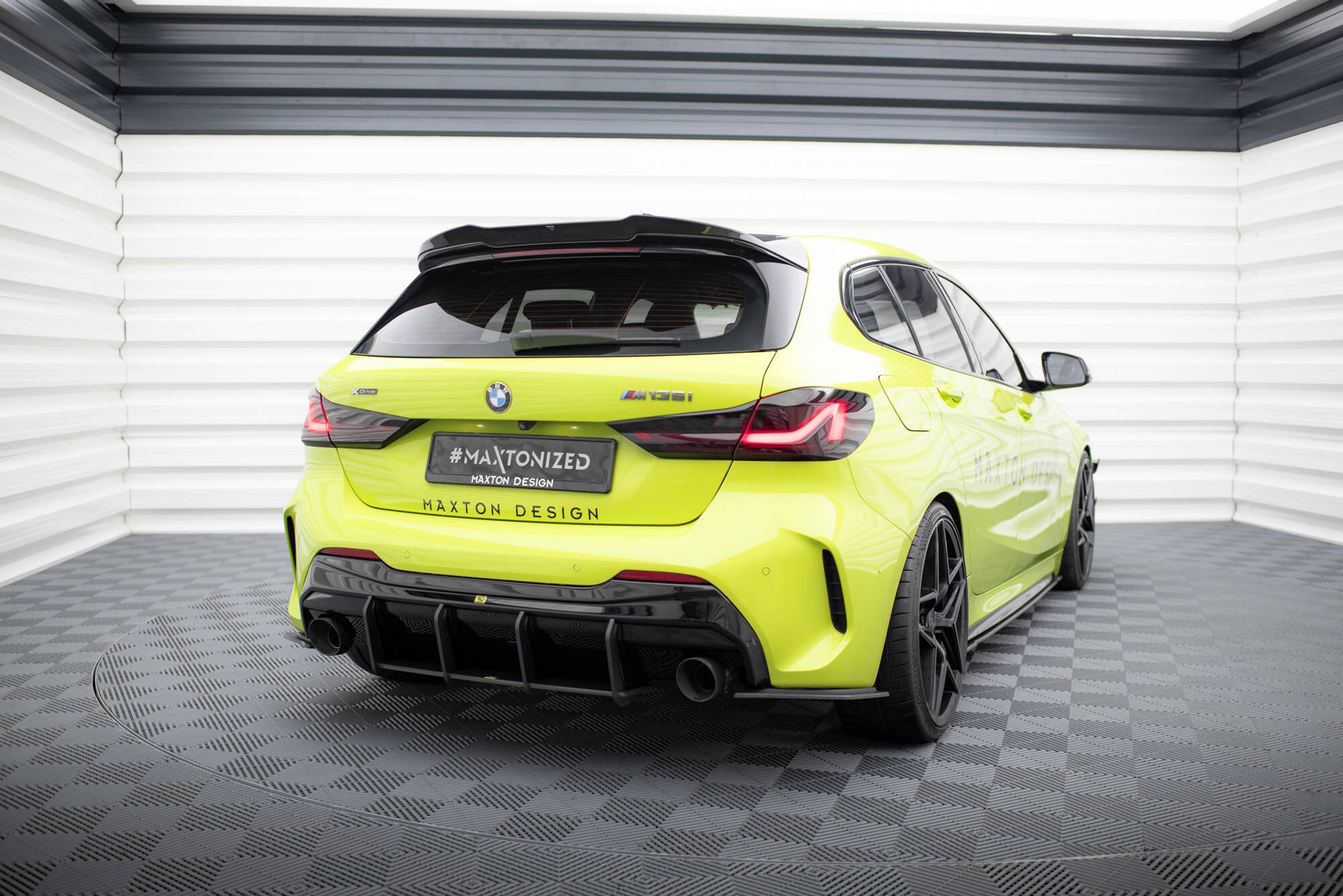 Maxton Design Street Pro Heck Ansatz Flaps Diffusor V.1 passend für BMW 1er F40 M-Paket / M135i