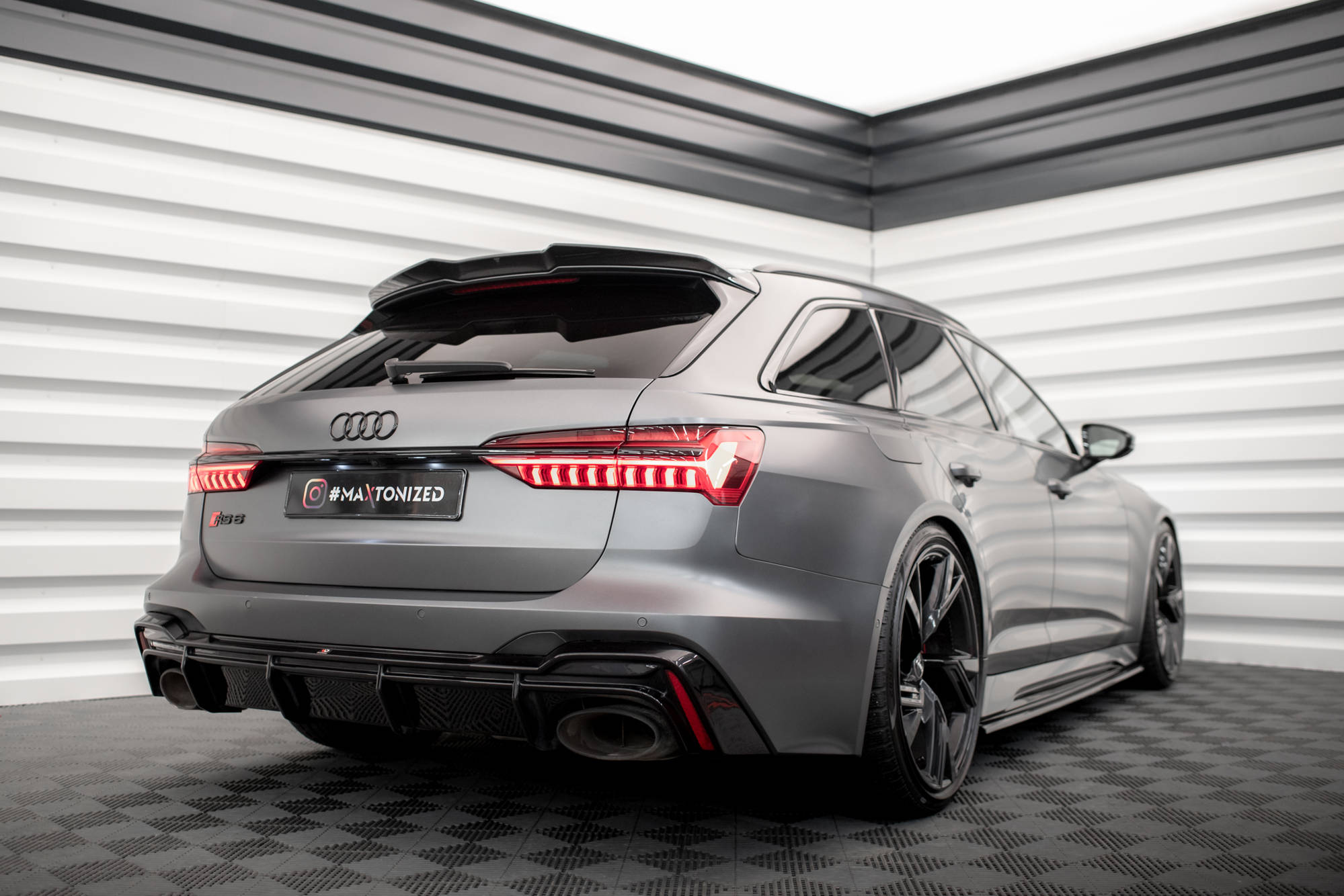 Maxton Design Set of Carbon Fiber Splitters Audi RS6 C8 schwarz matt für Audi