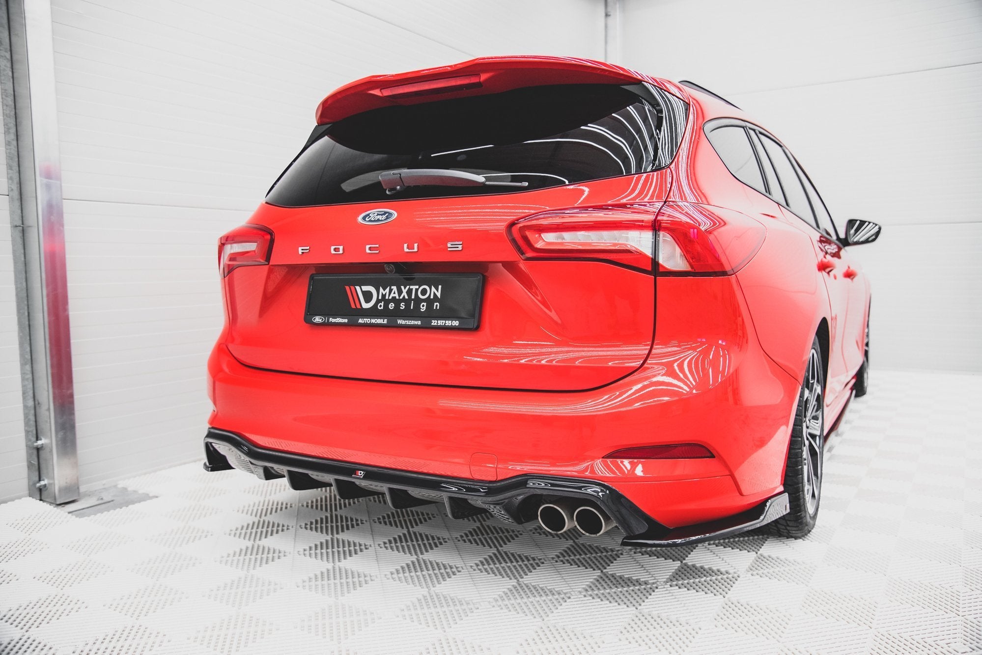 Maxton Design Diffusor Heck Ansatz passend für Ford Focus ST-Line Kombi Mk4 schwarz Hochglanz