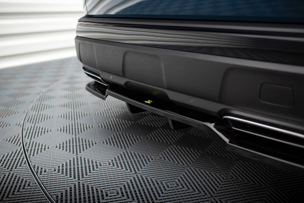 Maxton Design Street+ Mittlerer Diffusor RACE passend für Peugeot 3008 GT-Line Mk2 Facelift schwarz Hochglanz