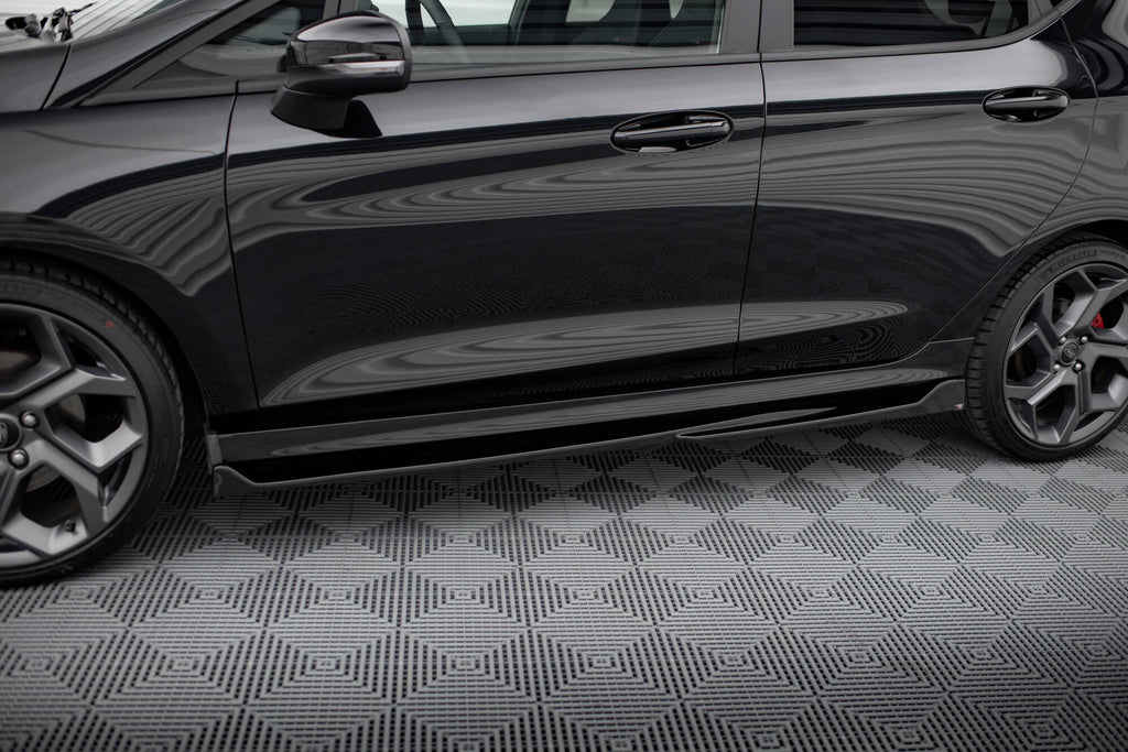 Maxton Design Street+ Seitenschweller Leisten passend für V.4 Ford Fiesta Mk8 ST / ST-Line schwarz Hochglanz