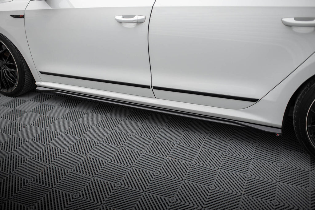 Maxton Design Street+ Seitenschweller Leisten passend für VW Passat GT B8 Facelift USA schwarz Hochglanz