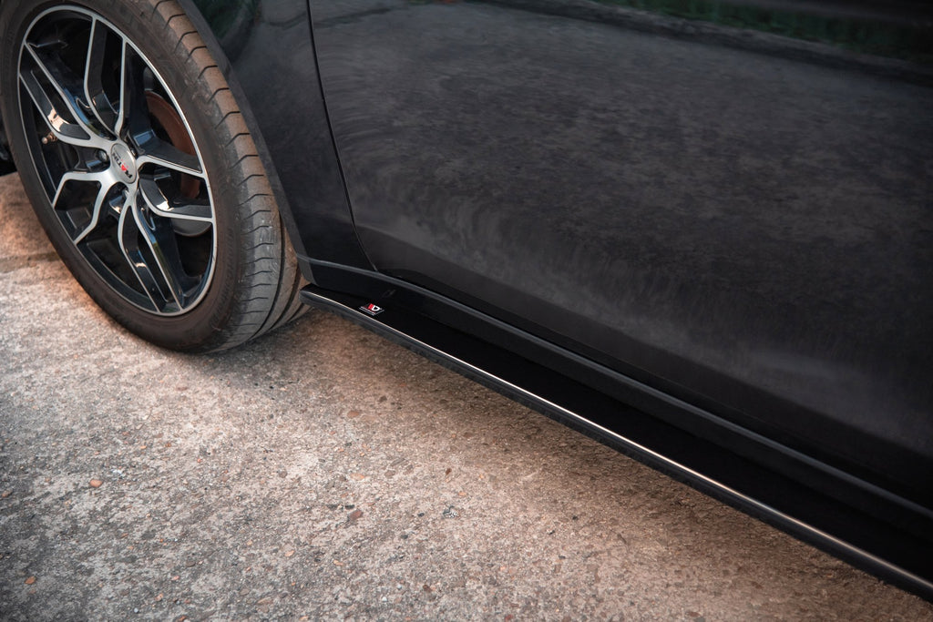 Maxton Design Street+ Seitenschweller Leisten passend für Mitsubishi Lancer Mk8 schwarz Hochglanz