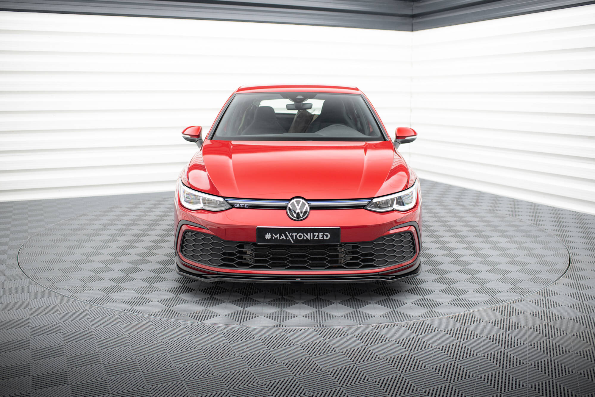Maxton Design Street+ Spoilerlippe Front Ansatz V.4 passend für VW Golf GTI / GTE / GTD / R-Line Mk8 schwarz Hochglanz