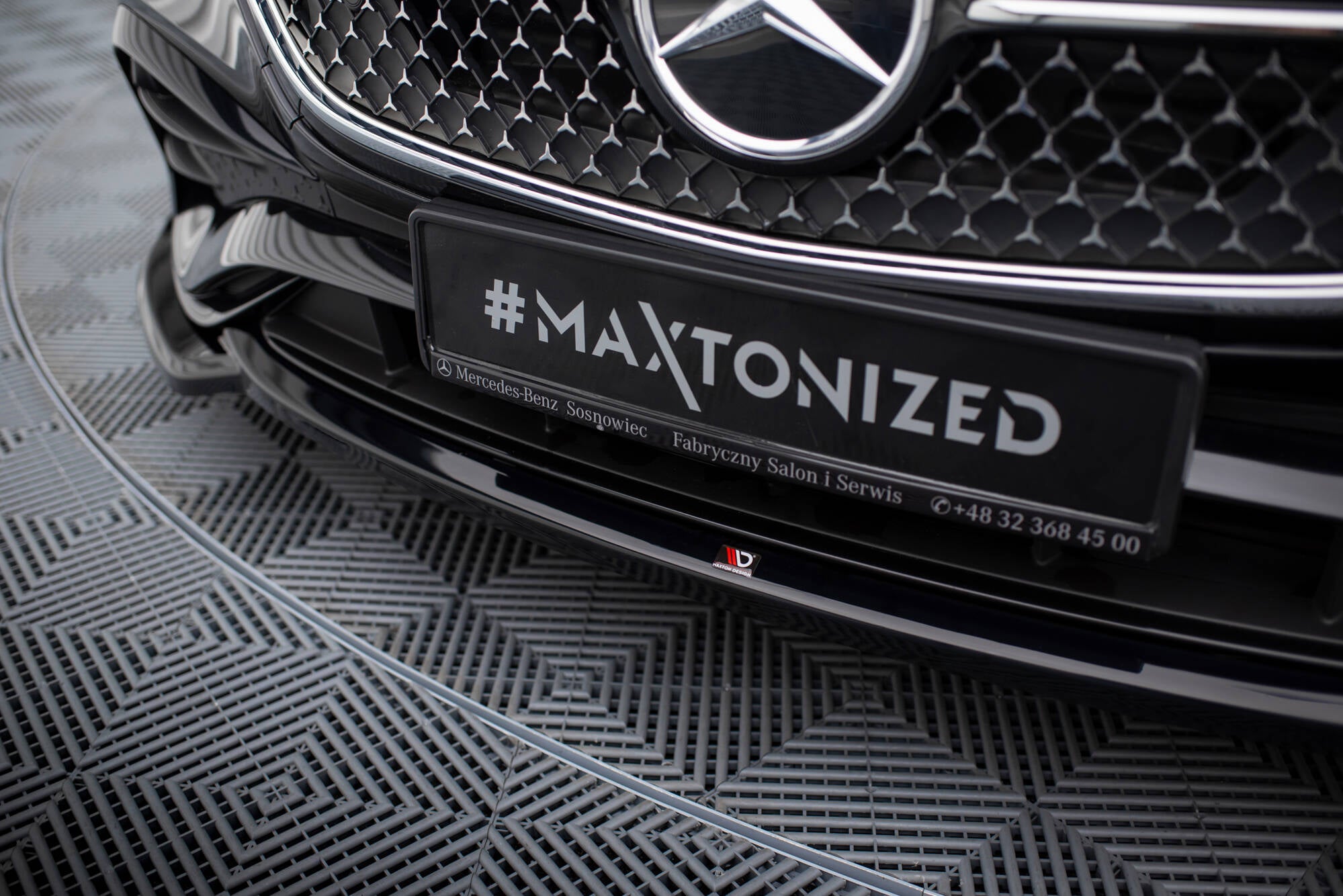 Maxton Design Street+ Spoilerlippe Front Ansatz V.1 passend für Mercedes-Benz E AMG-Line Limousine / Kombi W214 schwarz Hochglanz