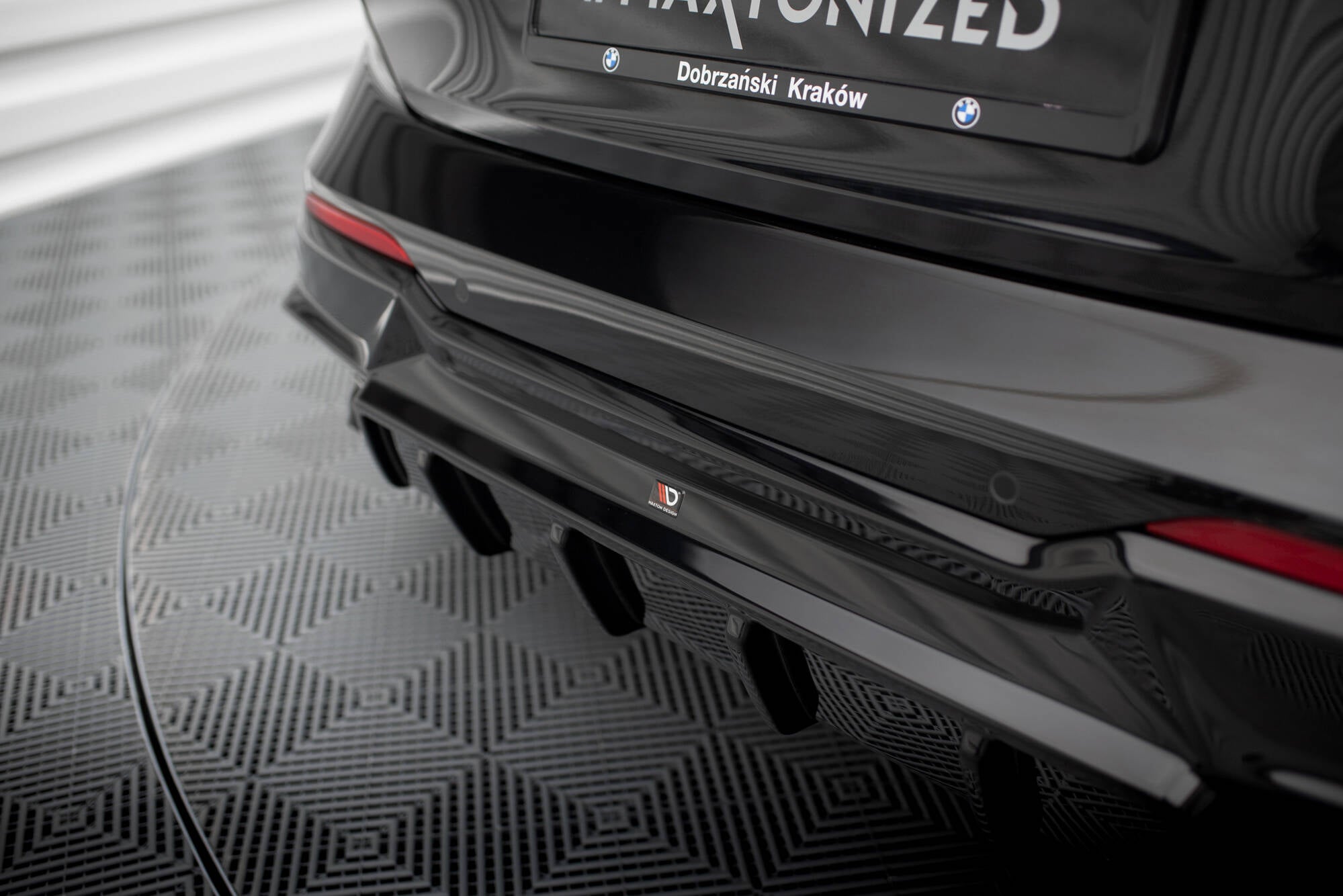 Maxton Design Diffusor Heck Ansatz passend für BMW 2 G42 schwarz Hochglanz