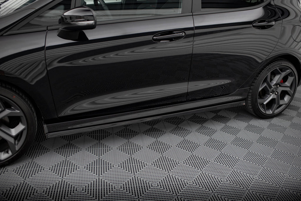 Maxton Design Street+ Seitenschweller Leisten V.2 passend für Ford Fiesta Mk8 ST / ST-Line schwarz Hochglanz