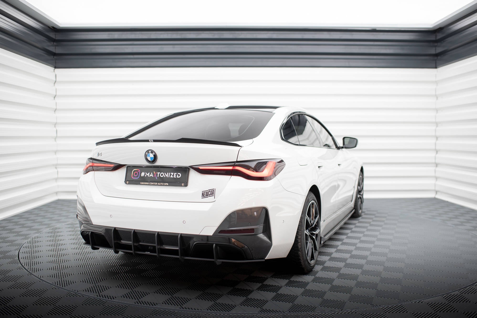 Maxton Design Street Pro Heckschürze passend für BMW i4 M-Paket G26