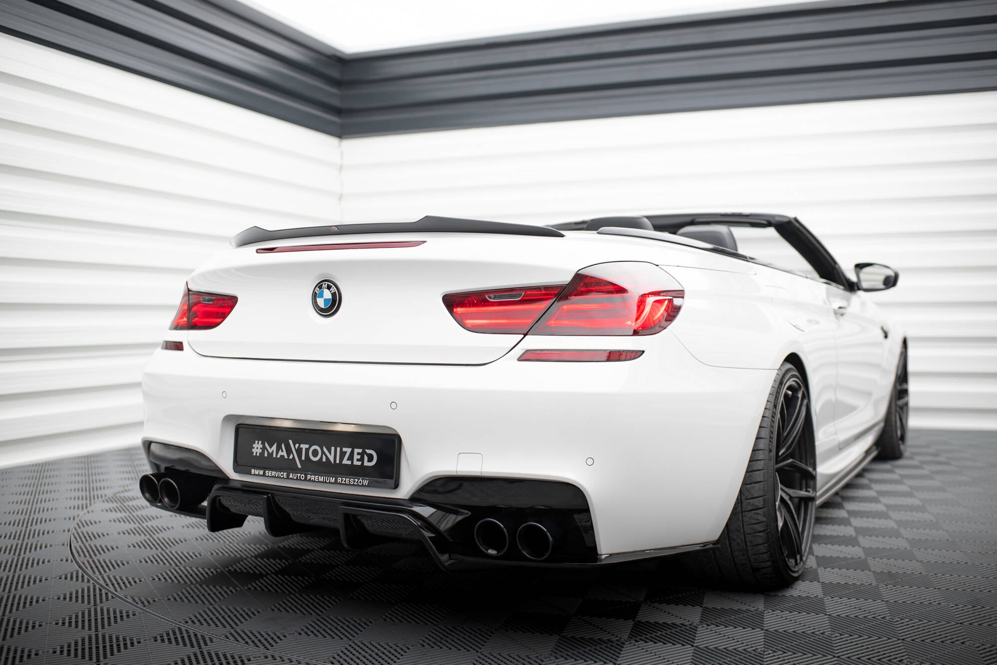 Maxton Design Spoiler CAP passend für BMW M6 / 6 M-Paket Cabriolet F12 schwarz Hochglanz