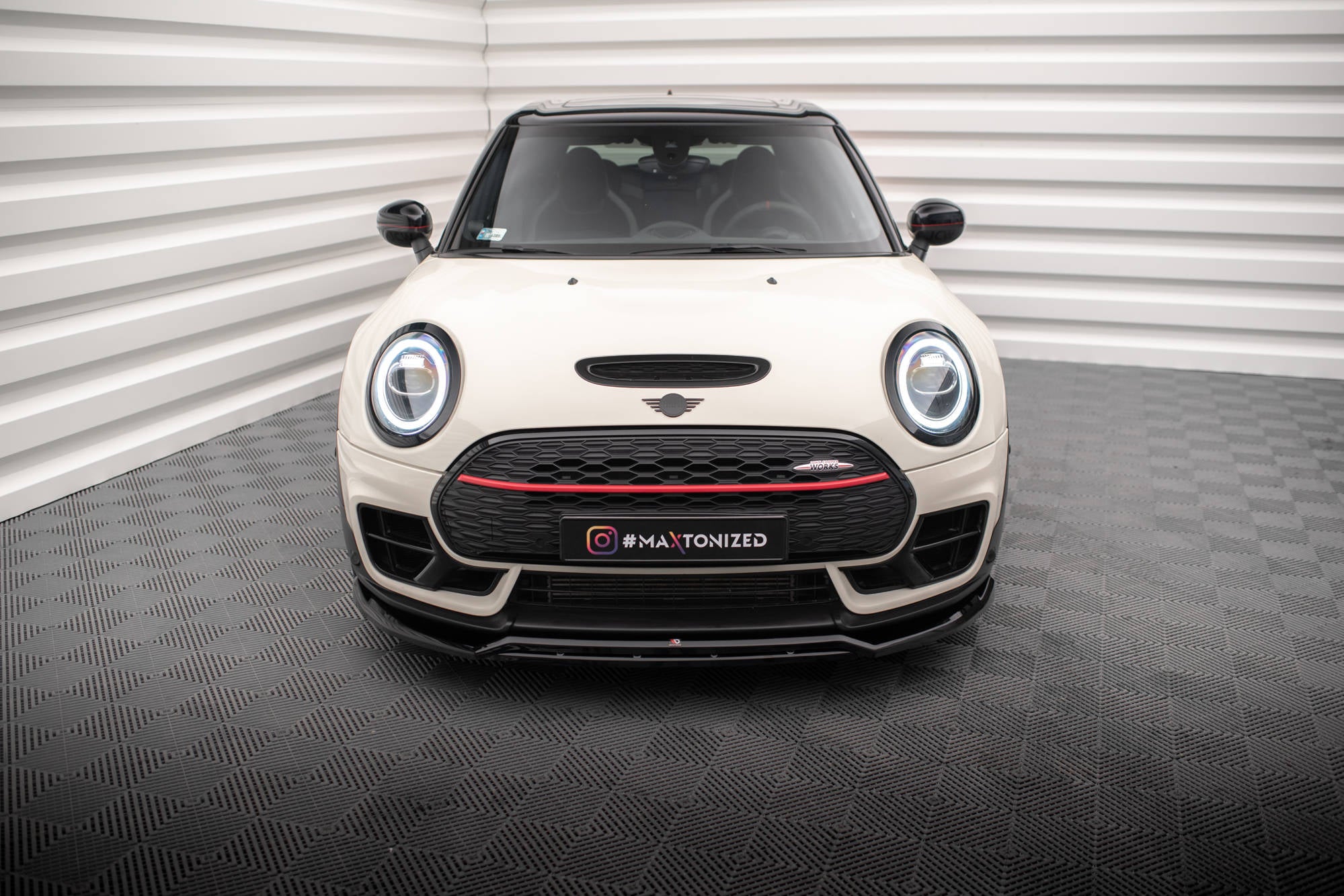 Maxton Design Street+ Spoilerlippe Front Ansatz V.2 passend für Mini Cooper Clubman John Cooper Works F54 Facelift schwarz Hochglanz