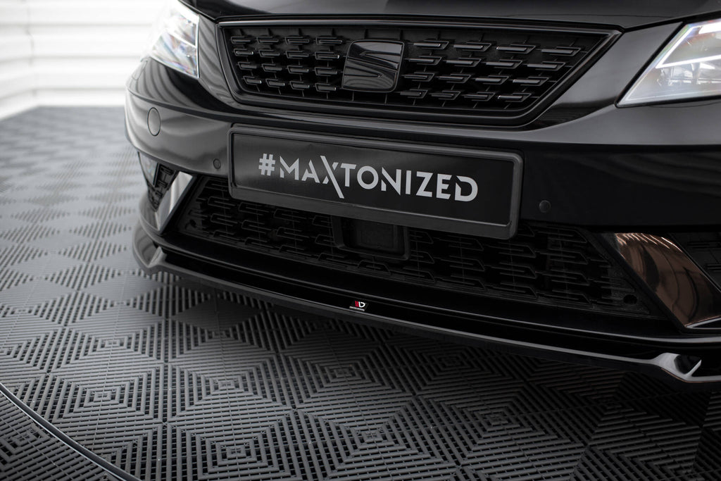 Maxton Design Street+ Spoilerlippe Front Ansatz V.2 passend für Seat Leon Mk3 Facelift schwarz Hochglanz