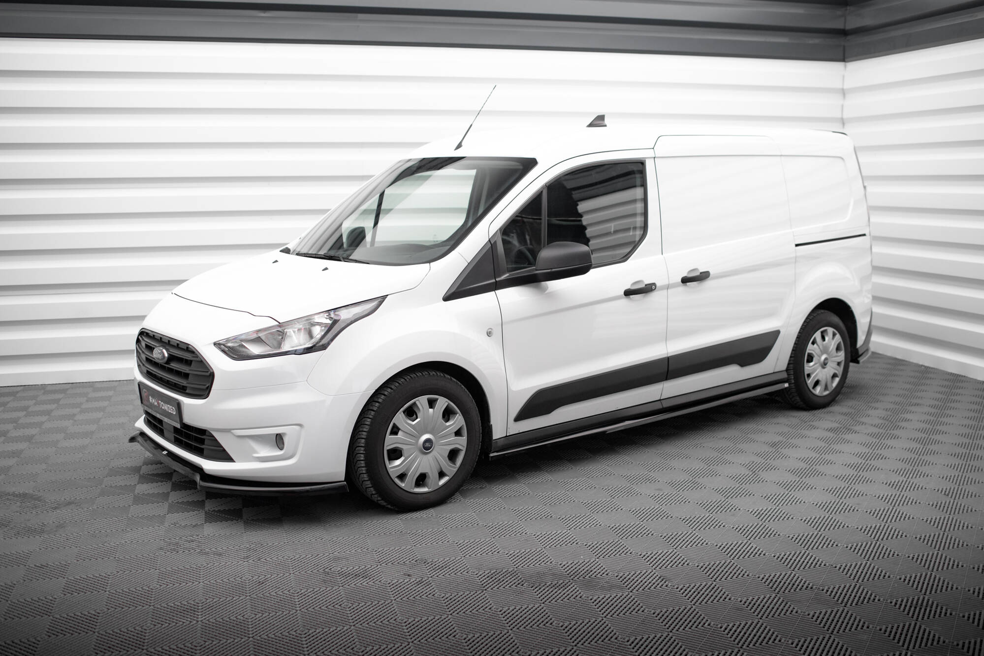 Maxton Design Street+ Seitenschweller Leisten passend für Ford Transit Connect L2 Mk2 Facelift schwarz Hochglanz