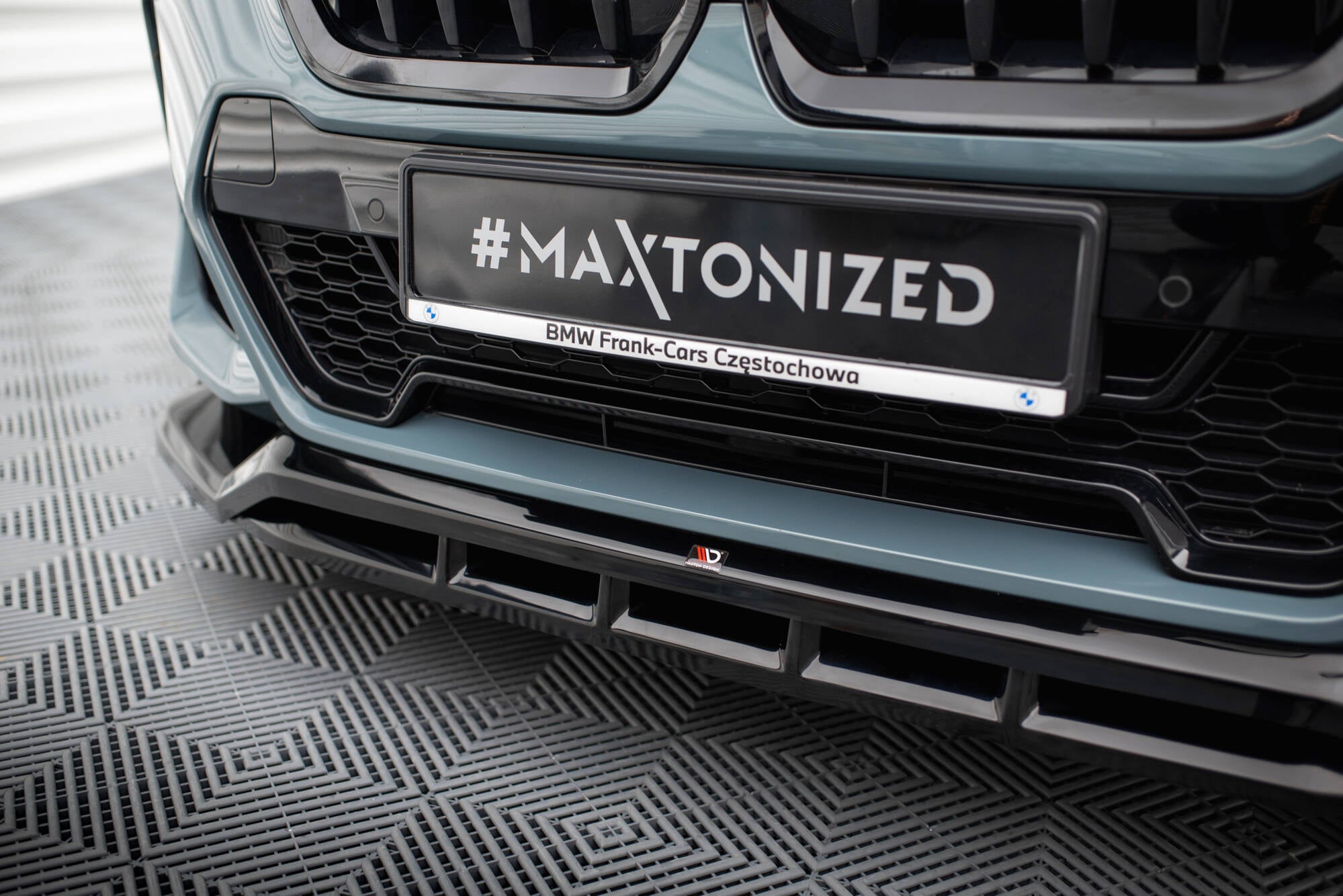 Maxton Design Street+ Spoilerlippe Front Ansatz passend für BMW X1 M-Paket U11 schwarz Hochglanz