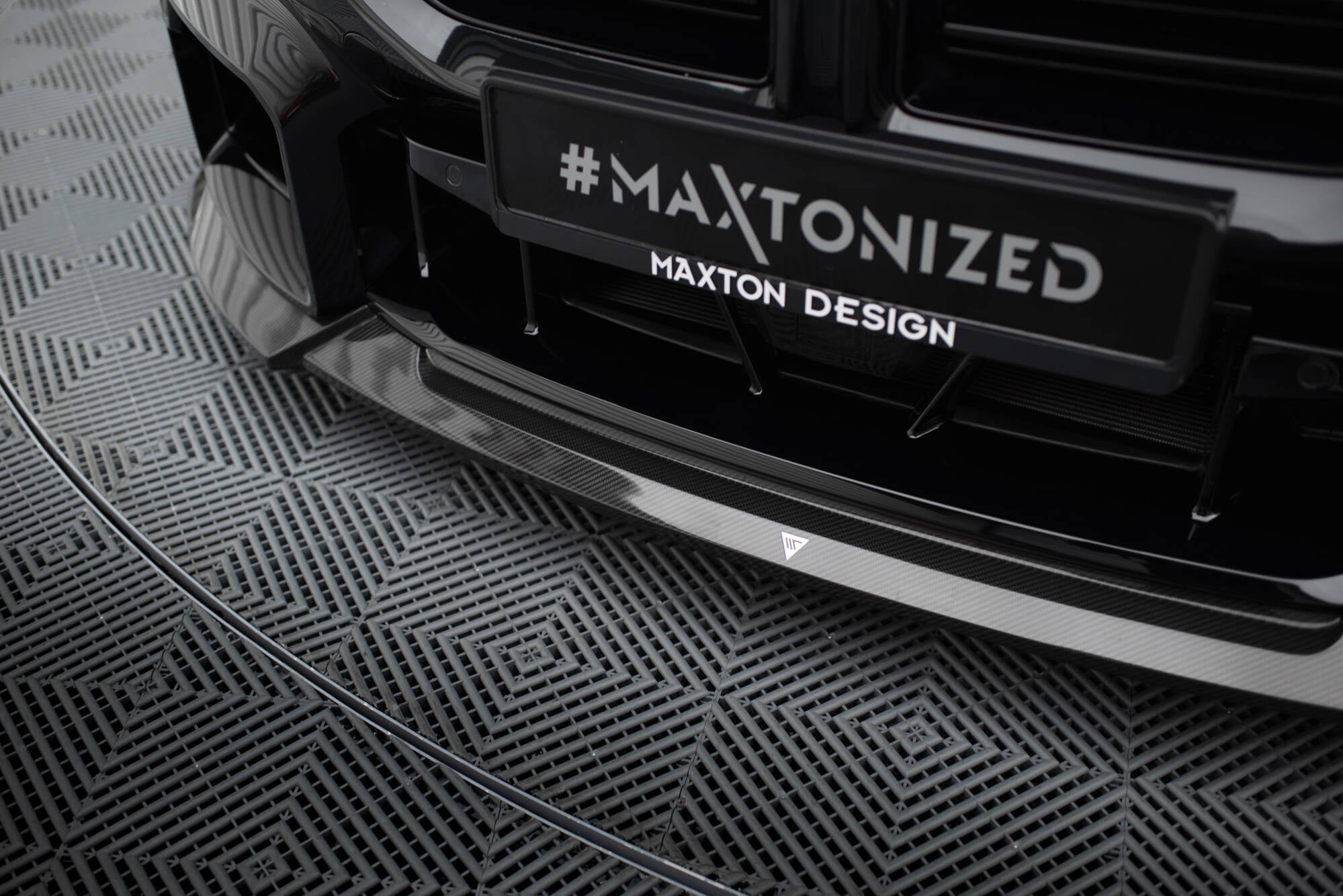 Maxton Design Prepreg Carbon Fiber Street+ Spoilerlippe Front Ansatz V.1 passend für BMW M2 G87