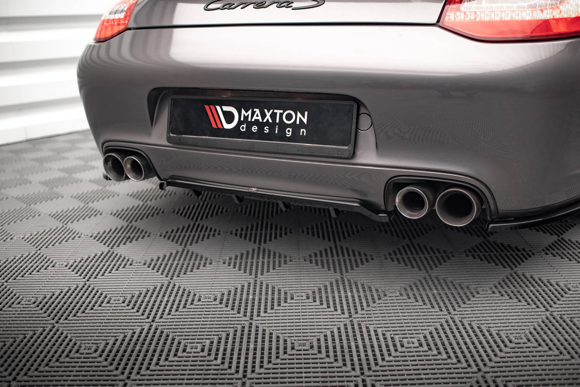 Maxton Design Street+ Mittlerer Diffusor RACE passend für Porsche 911 Carrera / Carrera GTS 997 Facelift schwarz Hochglanz