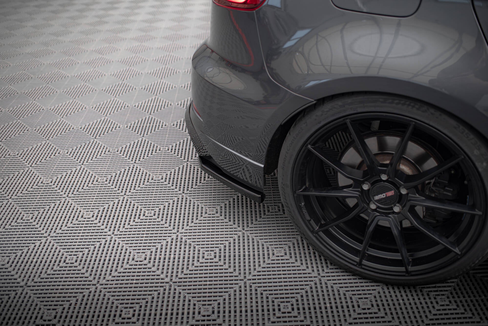 Maxton Design Heck Ansatz Flaps Diffusor V.2 passend für Audi S3 / A3 S-Line Sportback 8V Facelift schwarz Hochglanz