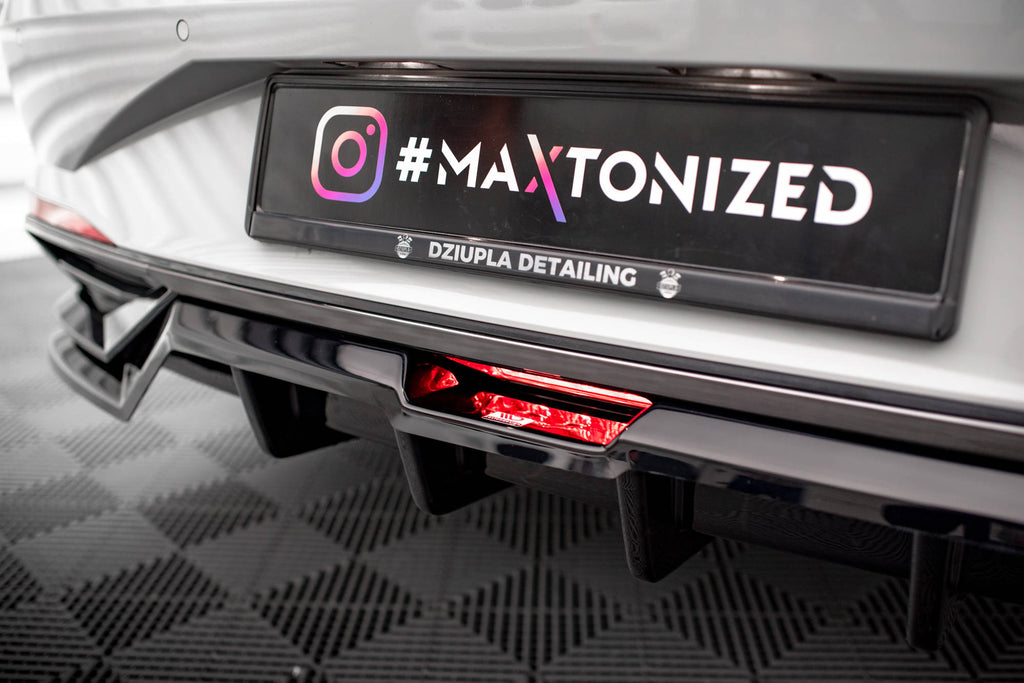 Maxton Design Street+ Mittlerer Diffusor RACE passend für Hyundai Elantra Mk7 schwarz Hochglanz