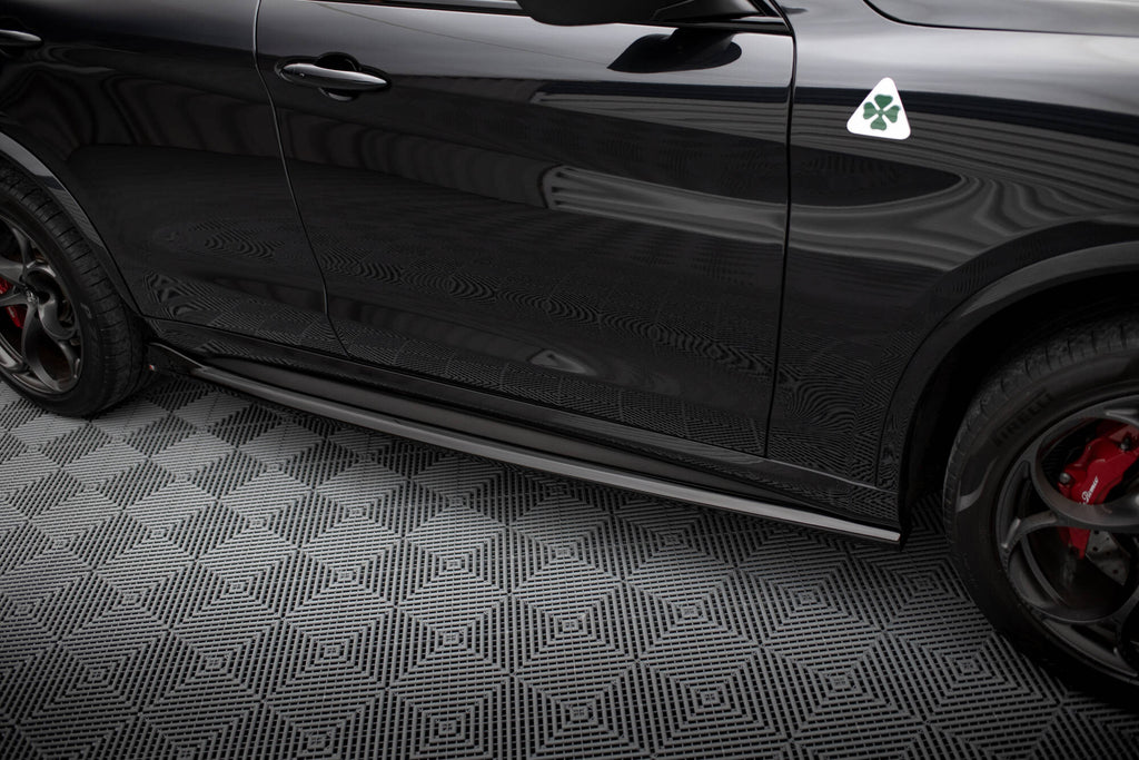 Maxton Design Street+ Seitenschweller Leisten passend für Alfa Romeo Stelvio Quadrifoglio Mk1 schwarz Hochglanz