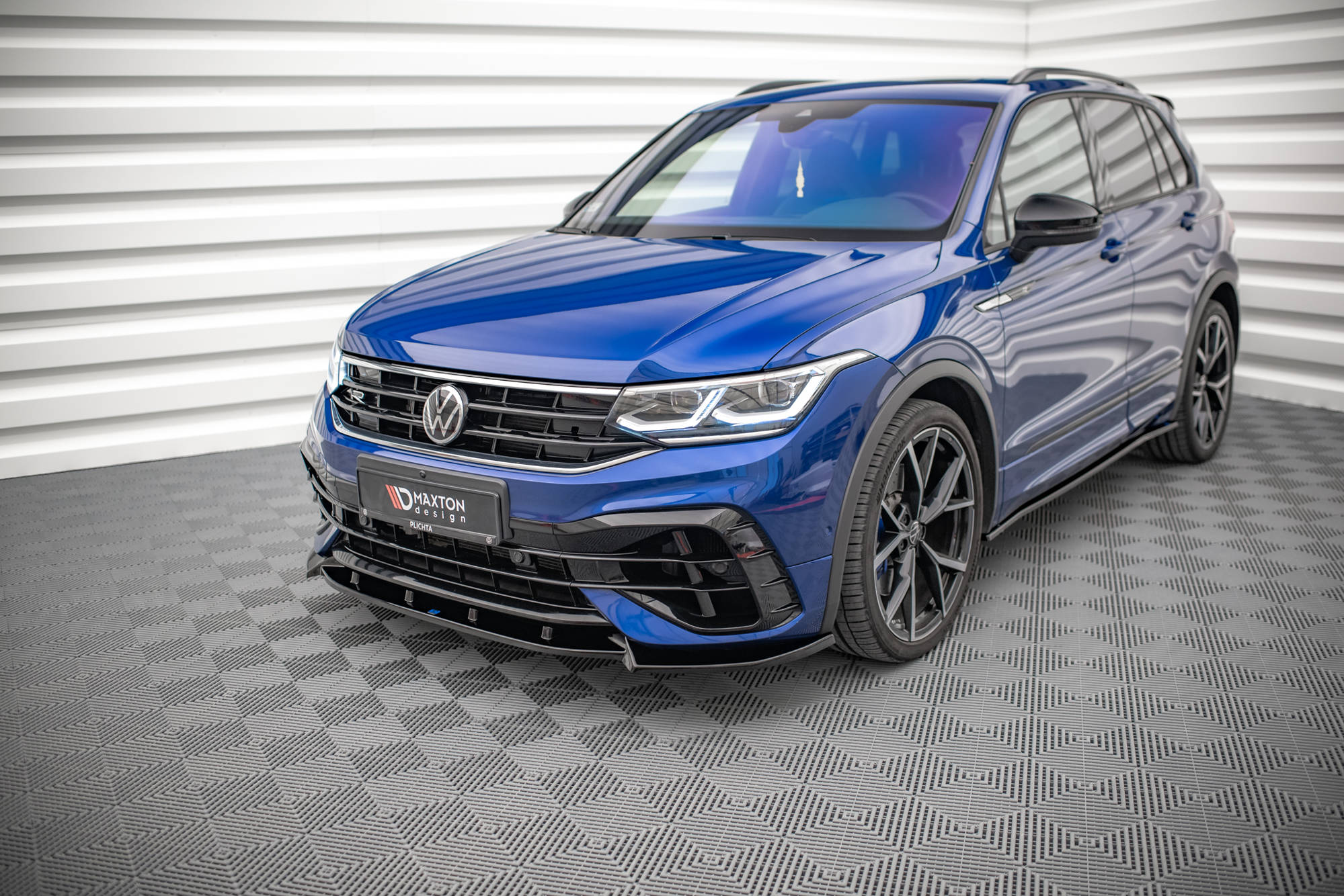 Maxton Design Street+ Spoilerlippe Front Ansatz V.2 passend für VW Tiguan R / R-Line Mk2 Facelift schwarz Hochglanz