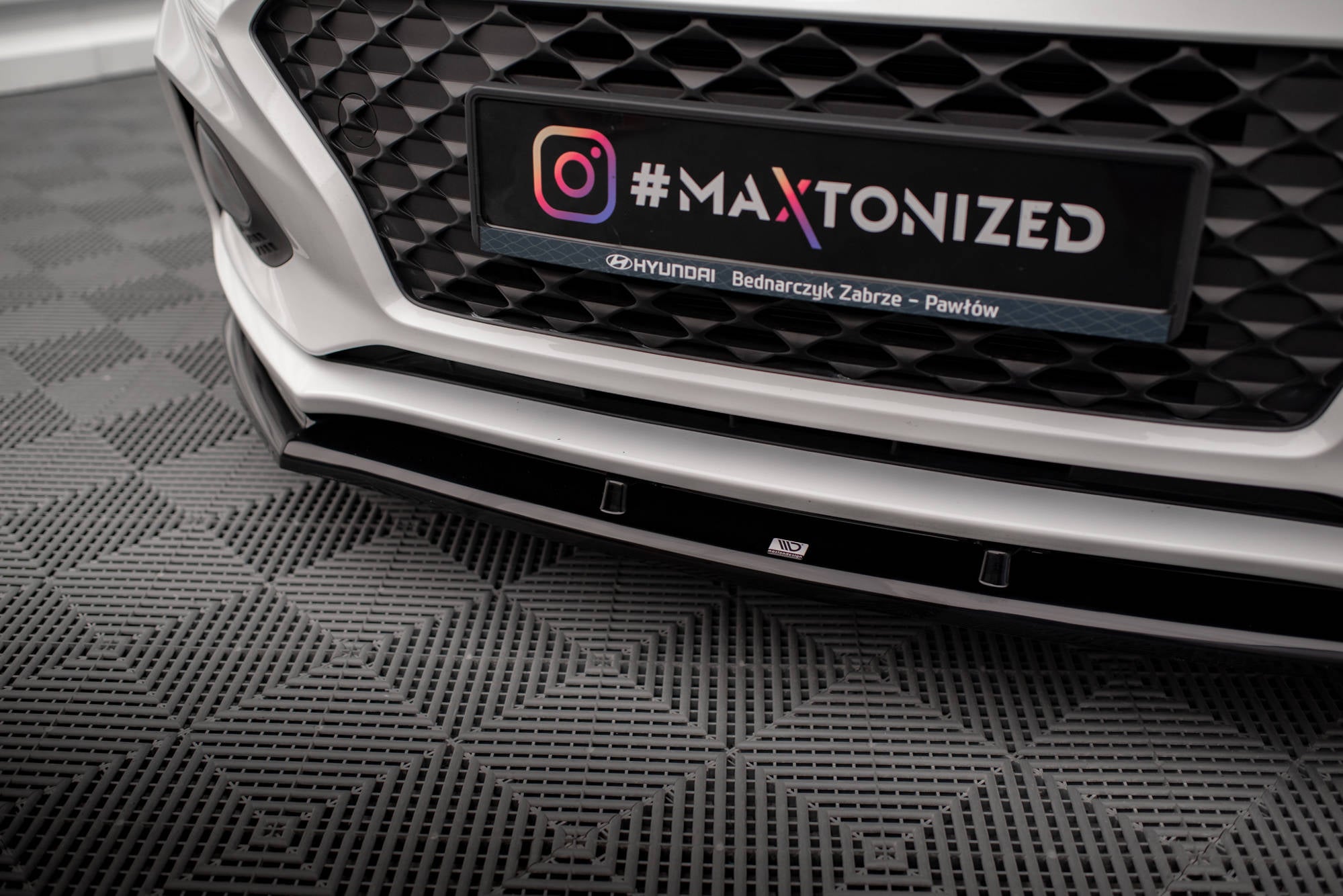 Maxton Design Street+ Spoilerlippe Front Ansatz V.1 passend für Hyundai I20 Mk2 Facelift schwarz Hochglanz