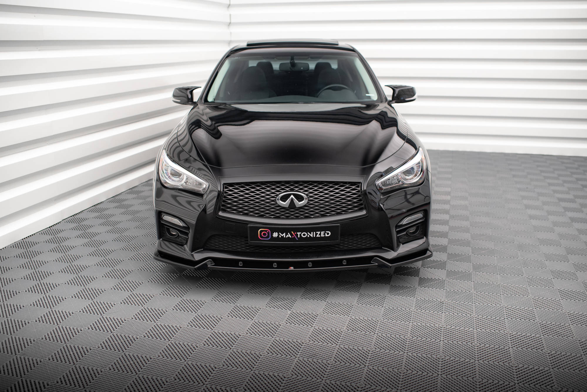 Maxton Design Street+ Spoilerlippe Front Ansatz V.2 passend für Infiniti Q50 S Mk1 schwarz Hochglanz